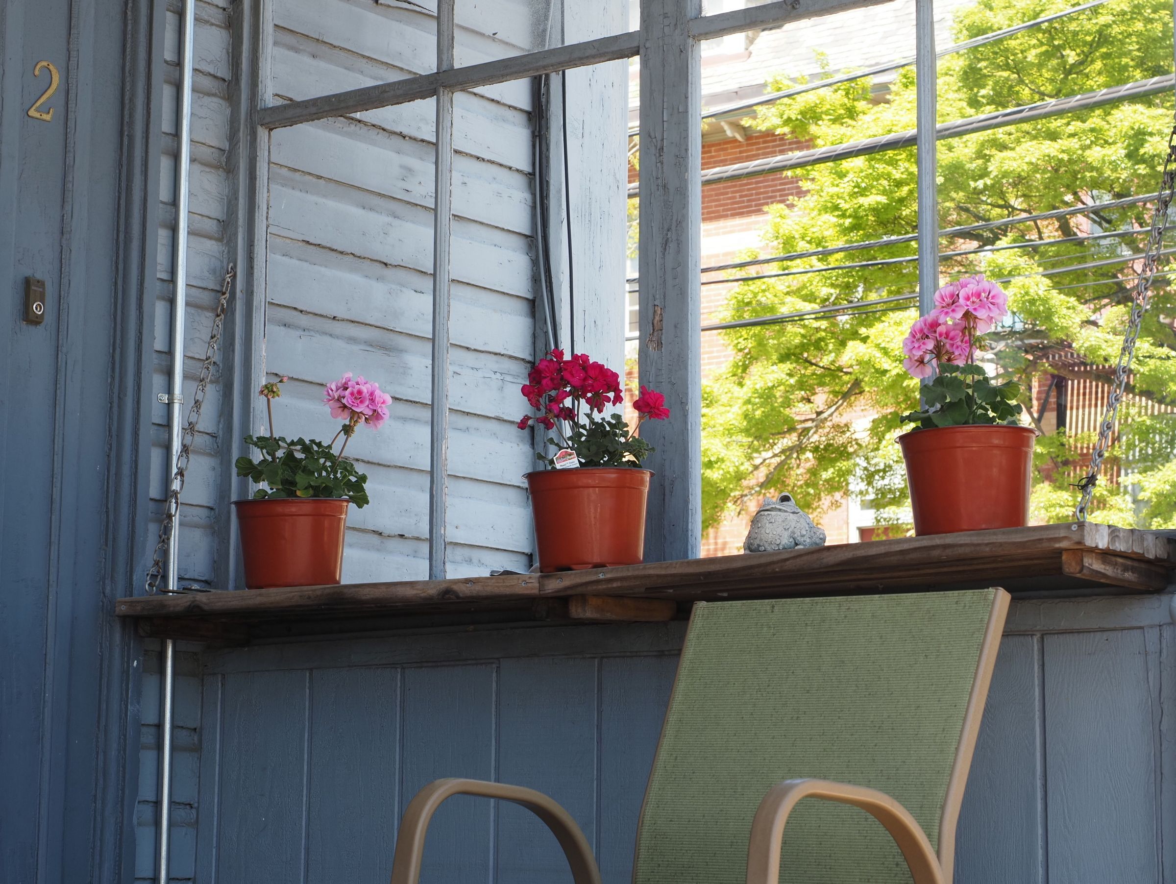 Give your home a spring reset for less than $100 with these DIY home improvement projects — Photo by Gene Samit on Pexels
