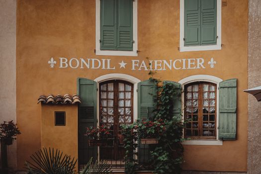 Salon-de-Provence