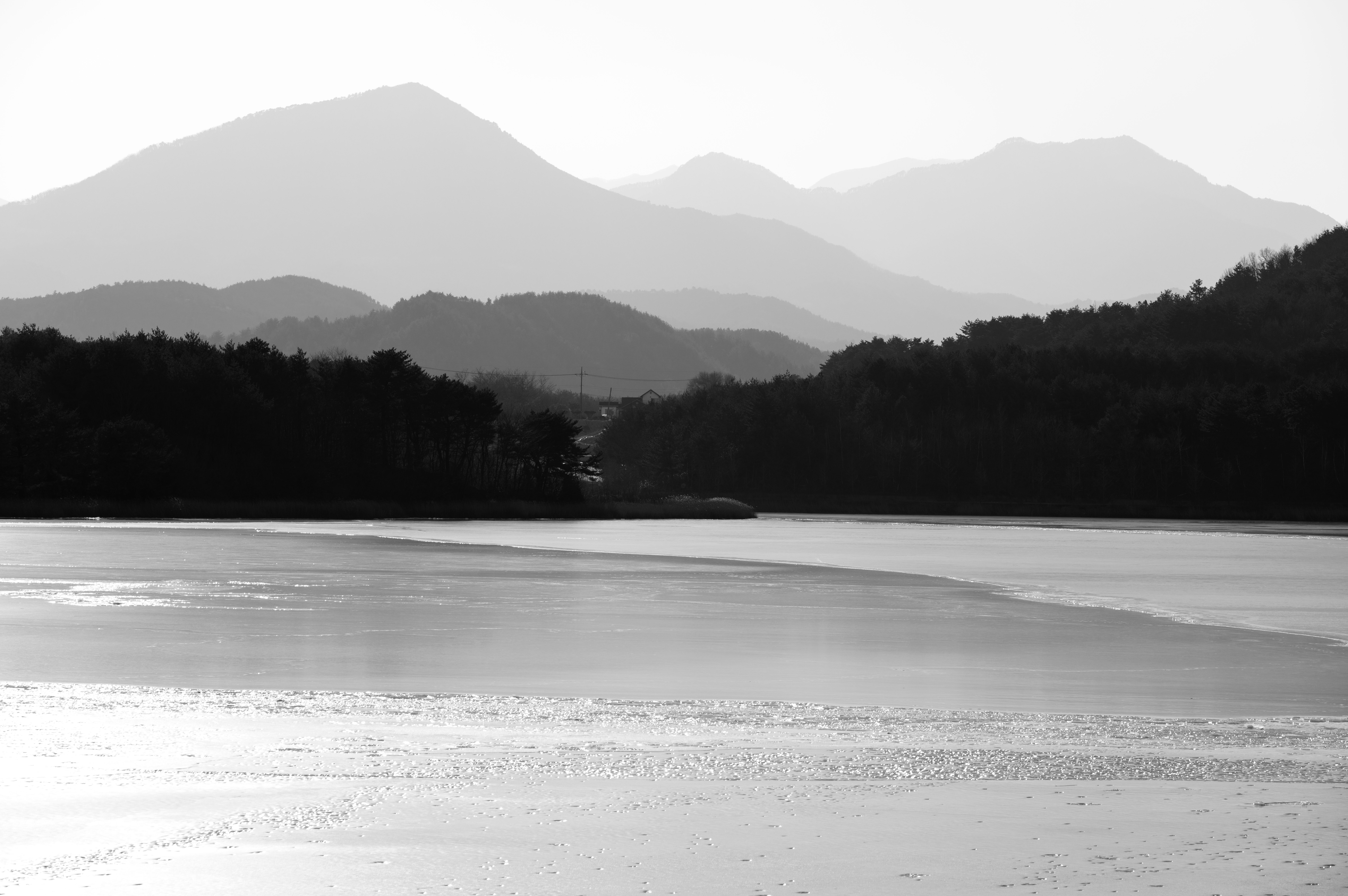 Serene Mountain Lakescape in Black and White · Free Stock Photo