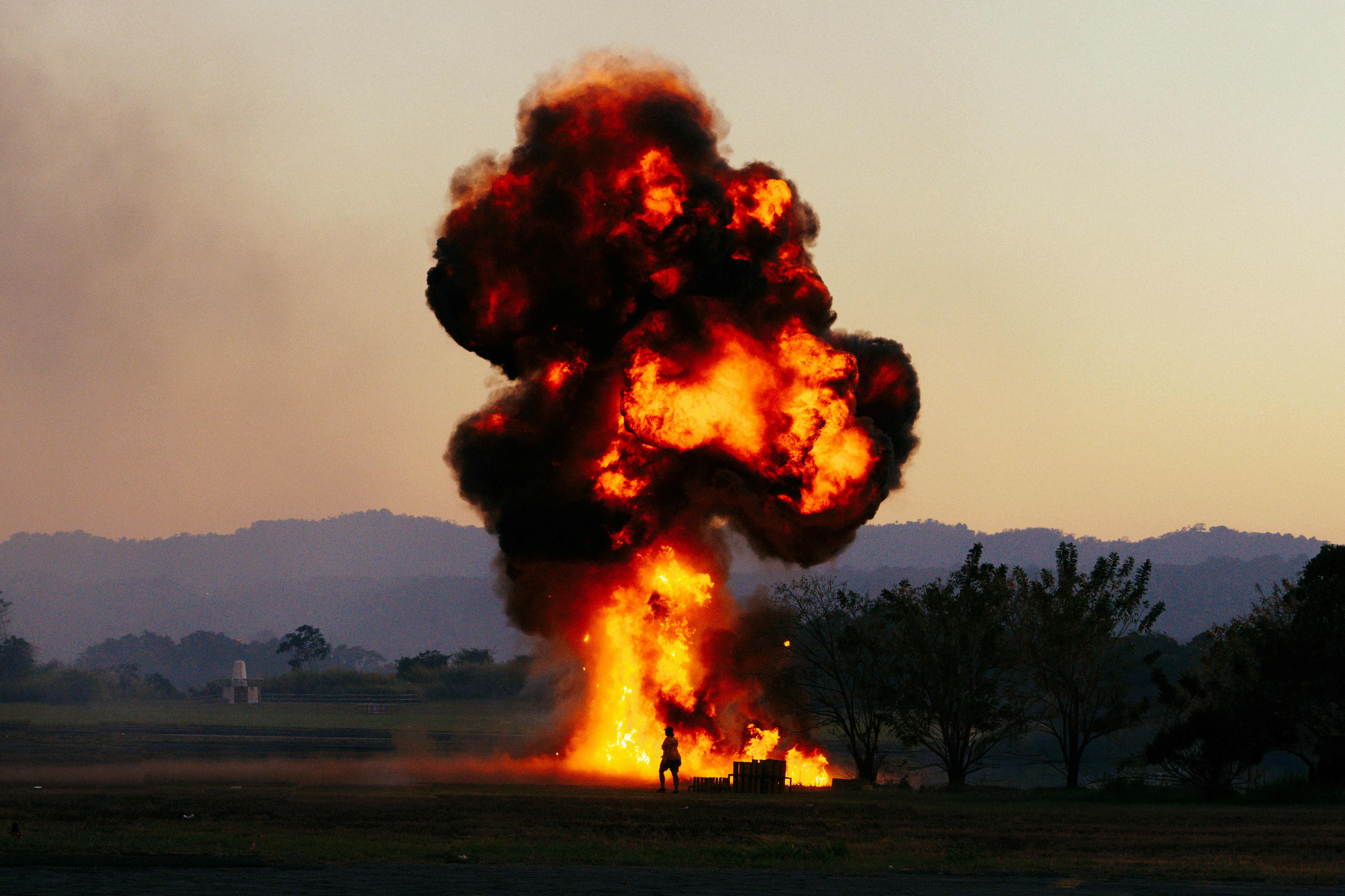Militar desaparecido tras explosión genera crisis en sector defensa