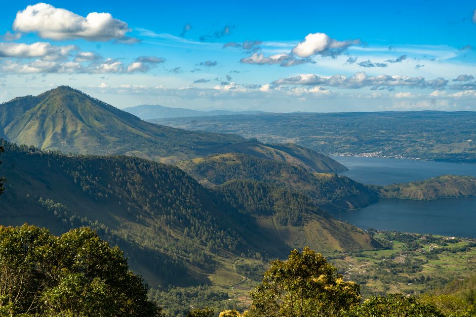 Danau Toba: panduan lengkap wisata dan aktivitas seru di sekitarnya