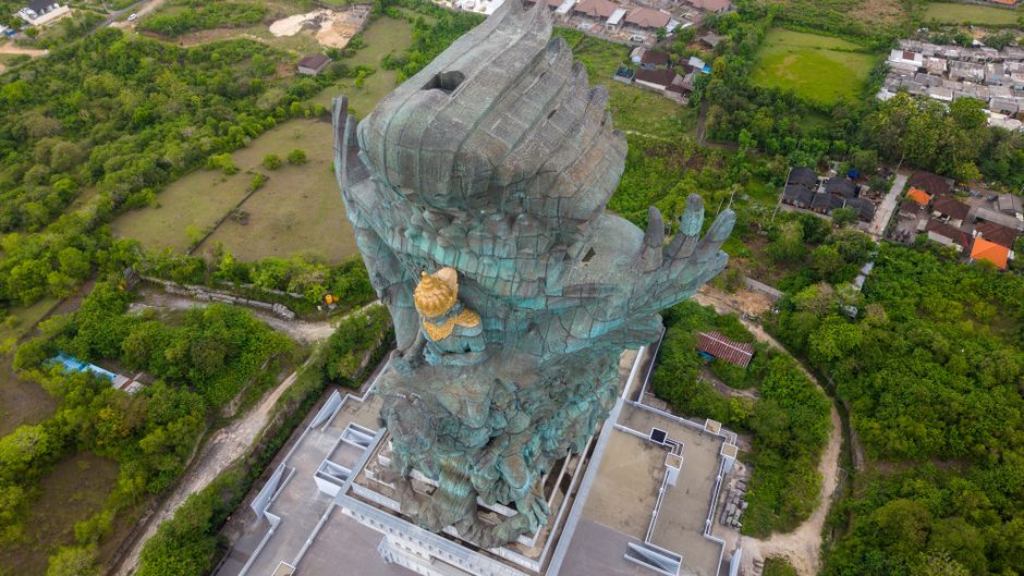 flying from singapore to bali: getting there and away