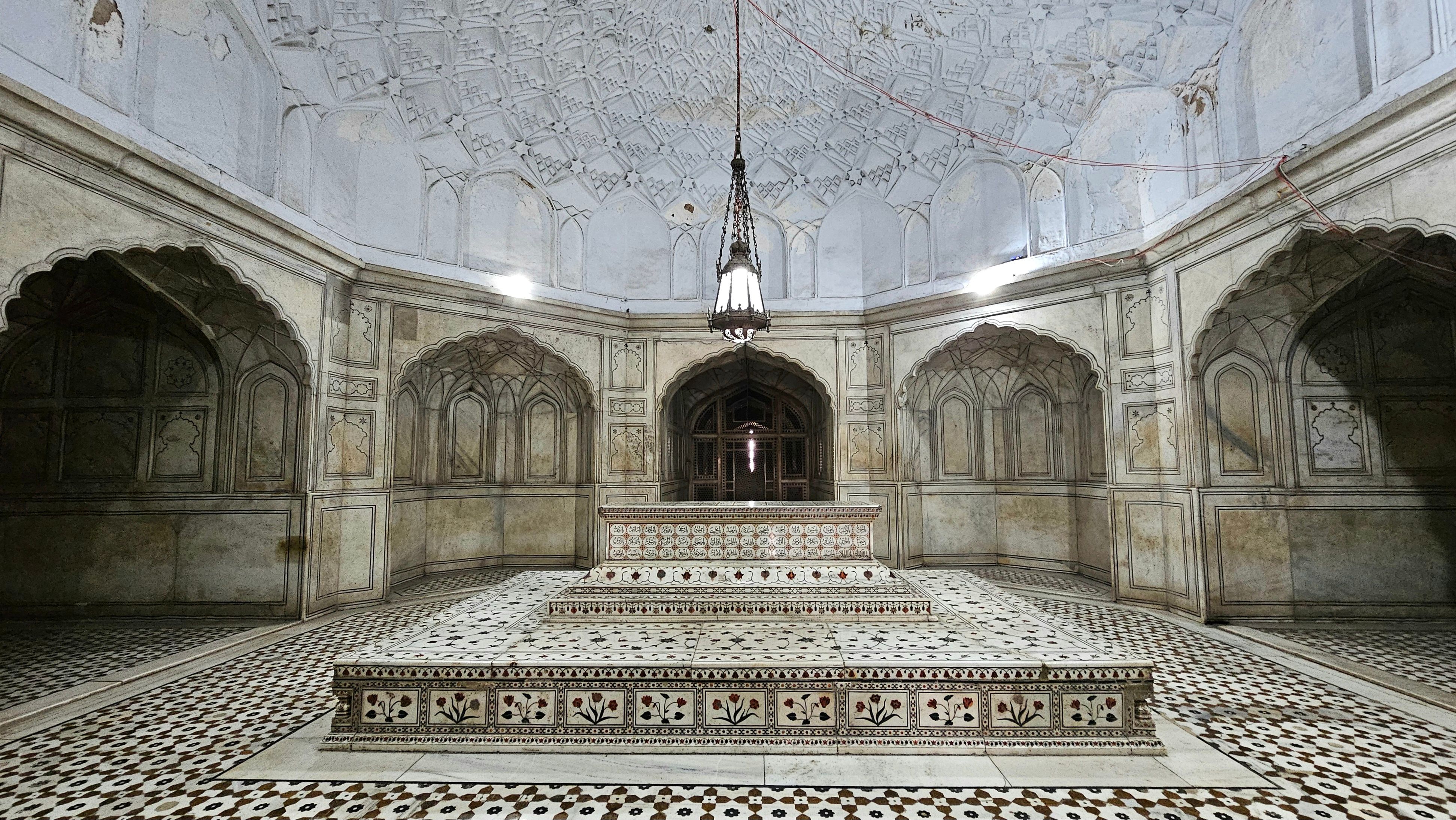 Marble Inlay Decor from Pakistan
