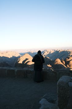 Mont Sinaï au lever du soleil, lieu de la révélation à Moïse