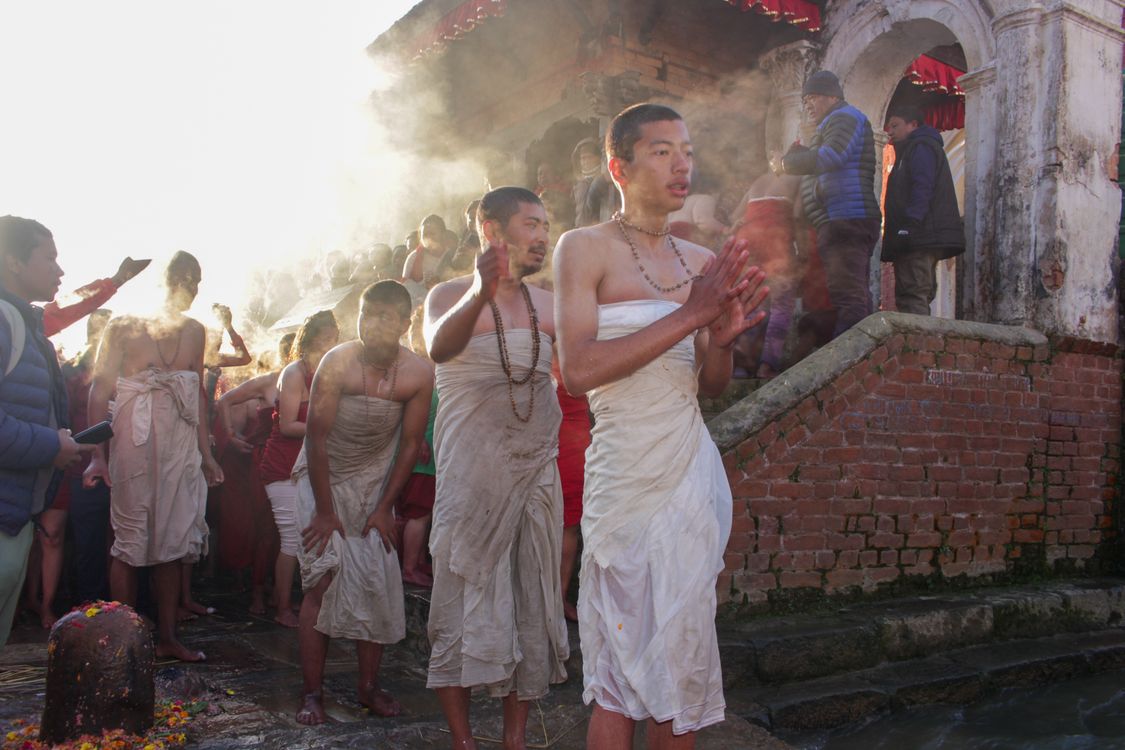 Traiditional Ritual Traditional Ritual Ceremony with Devotees · Free Stock Photo