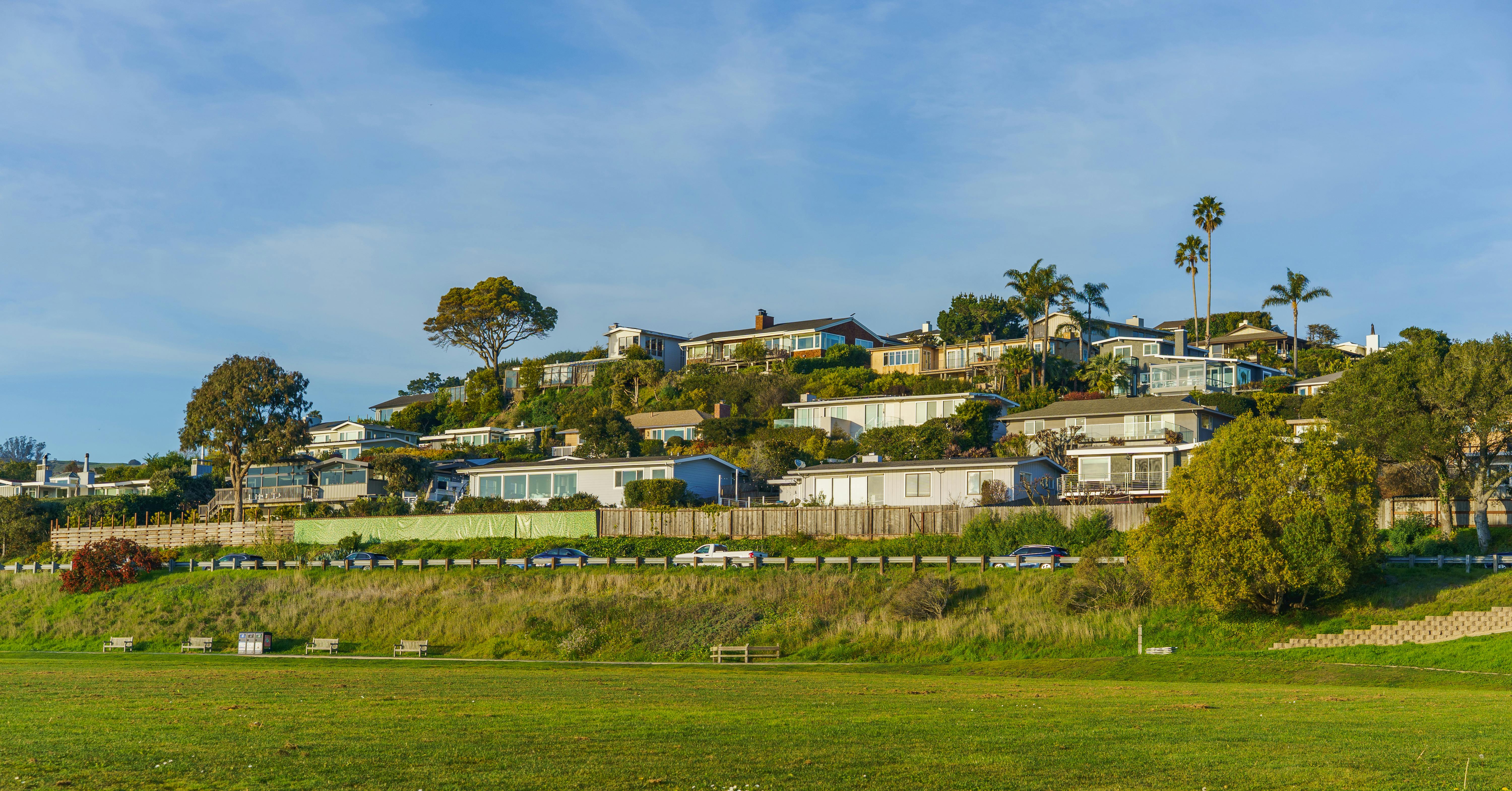 How Zillow disrupted the real estate industry — Photo by Robert So on Pexels