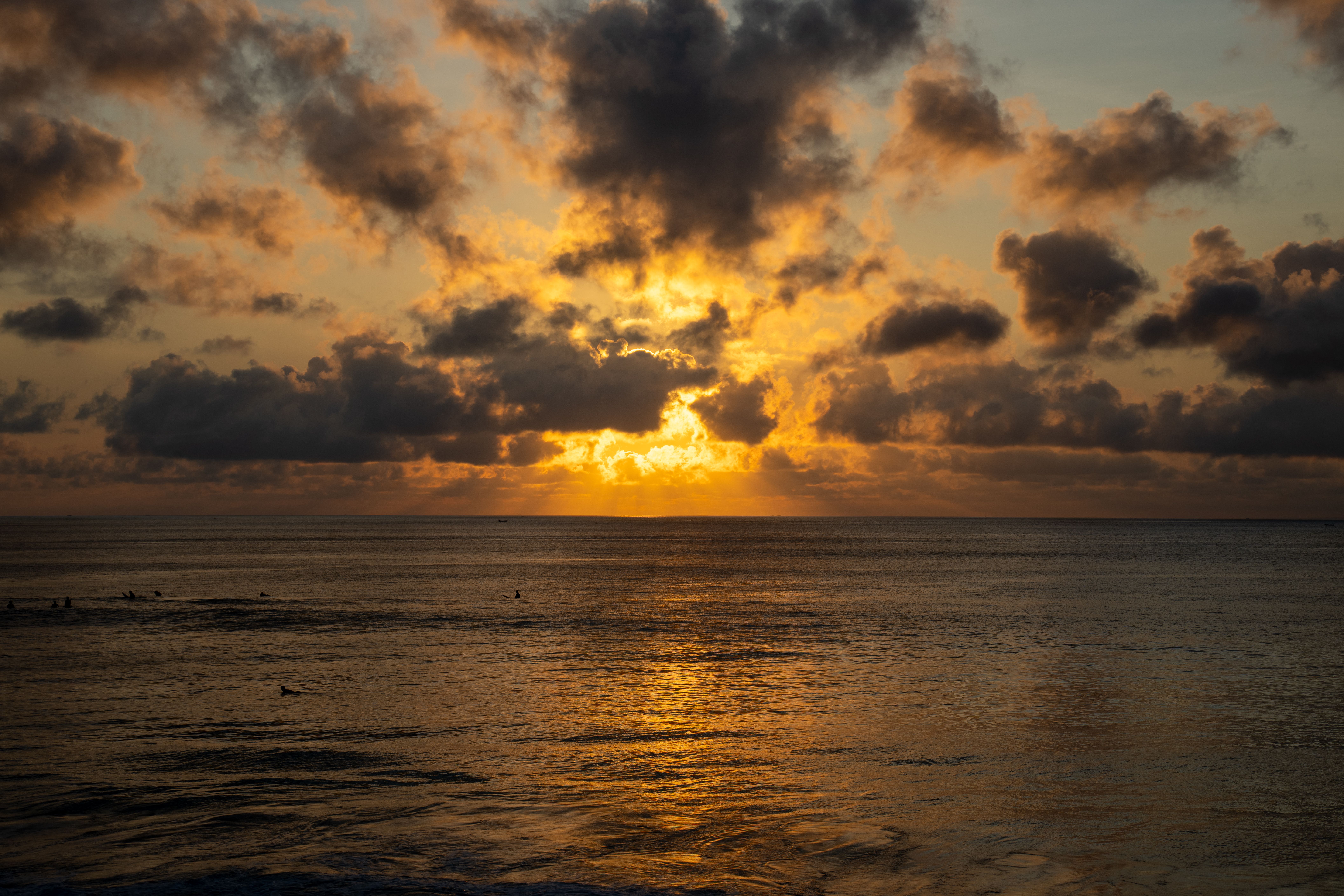 Stunning Bali Sunset Over Ocean Horizon · Free Stock Photo