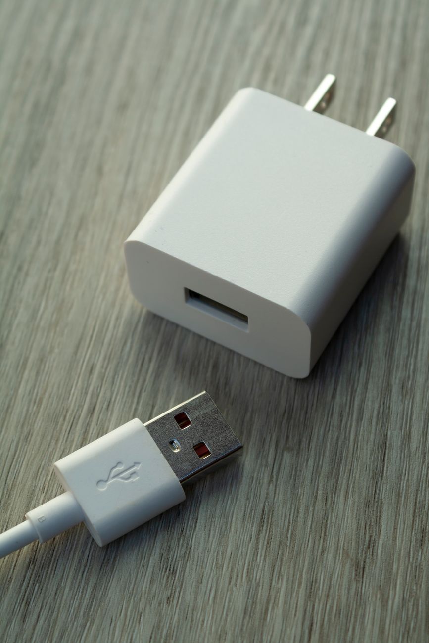 原因①|充電器・ケーブルに問題がある場合の対処法