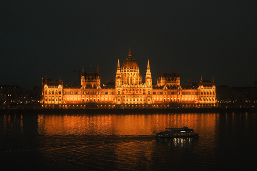 Danube evening dinner cruise — Budapest