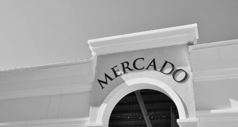 Análisis Semanal del Dólar en Perú: Estabilidad y Ajustes Moderados