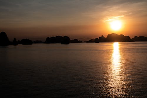 Бесплатное стоковое фото с вьетнам, закат, закатные горы