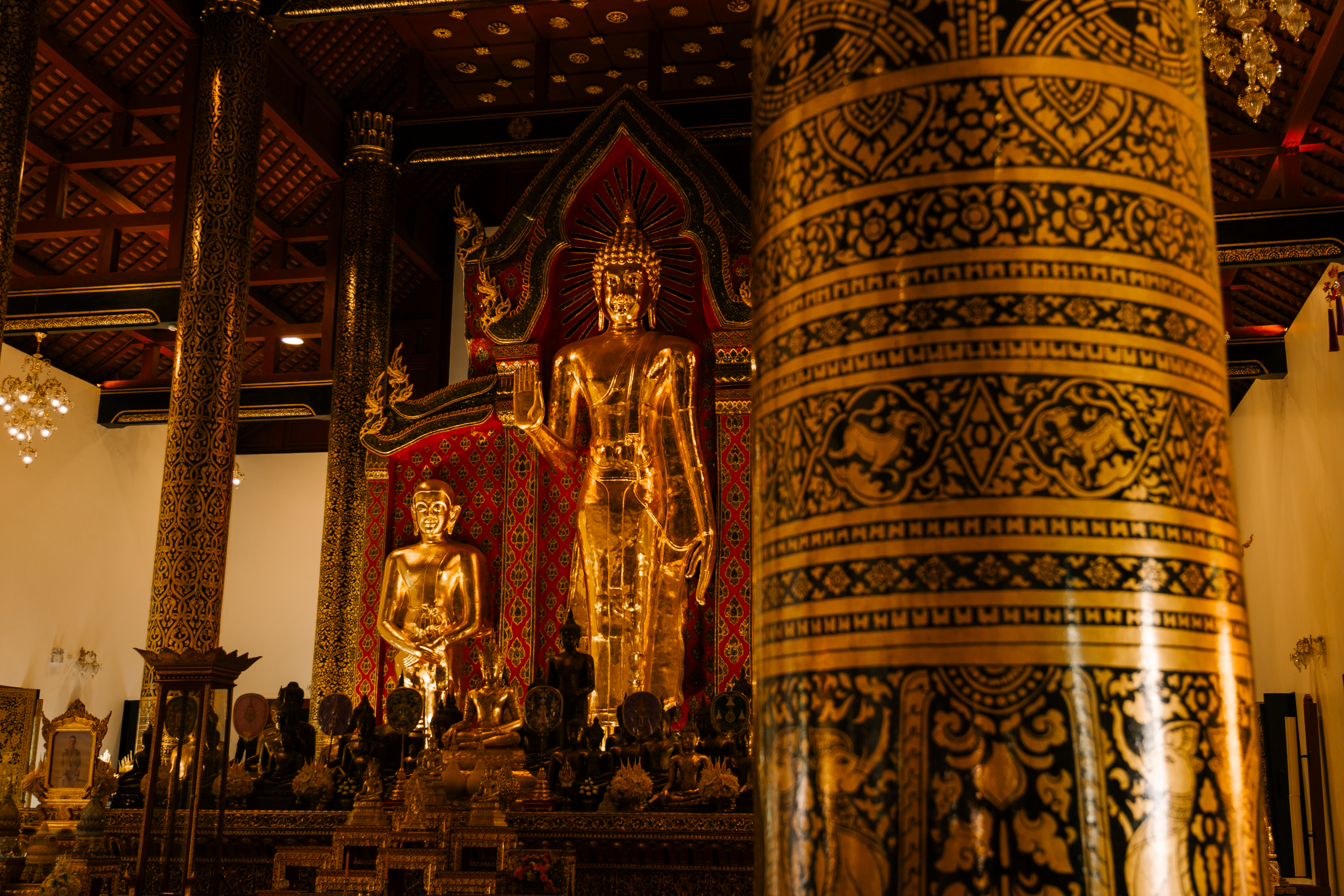 Golden Buddha Statues in Thai Temple, Chiang Mai · Free Stock Photo