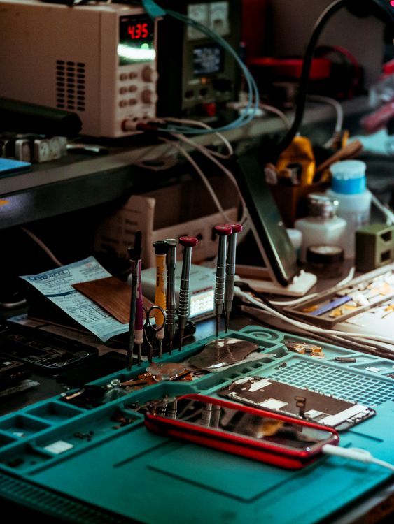 Samsung Galaxy A23 batterie : remplacement, prix et guide complet 2026