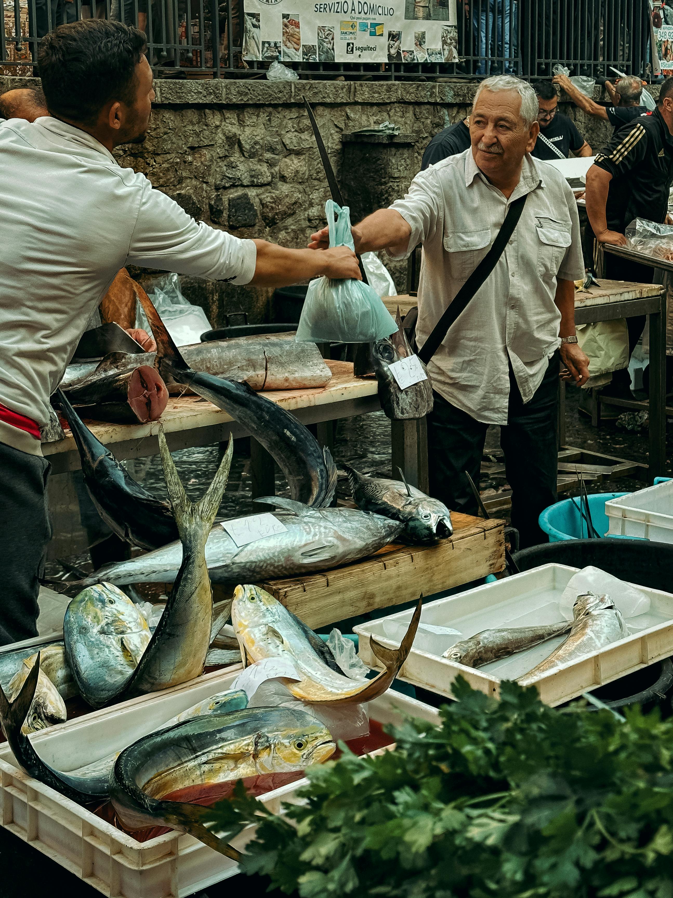 What Sets American Grocery Shopping Apart?