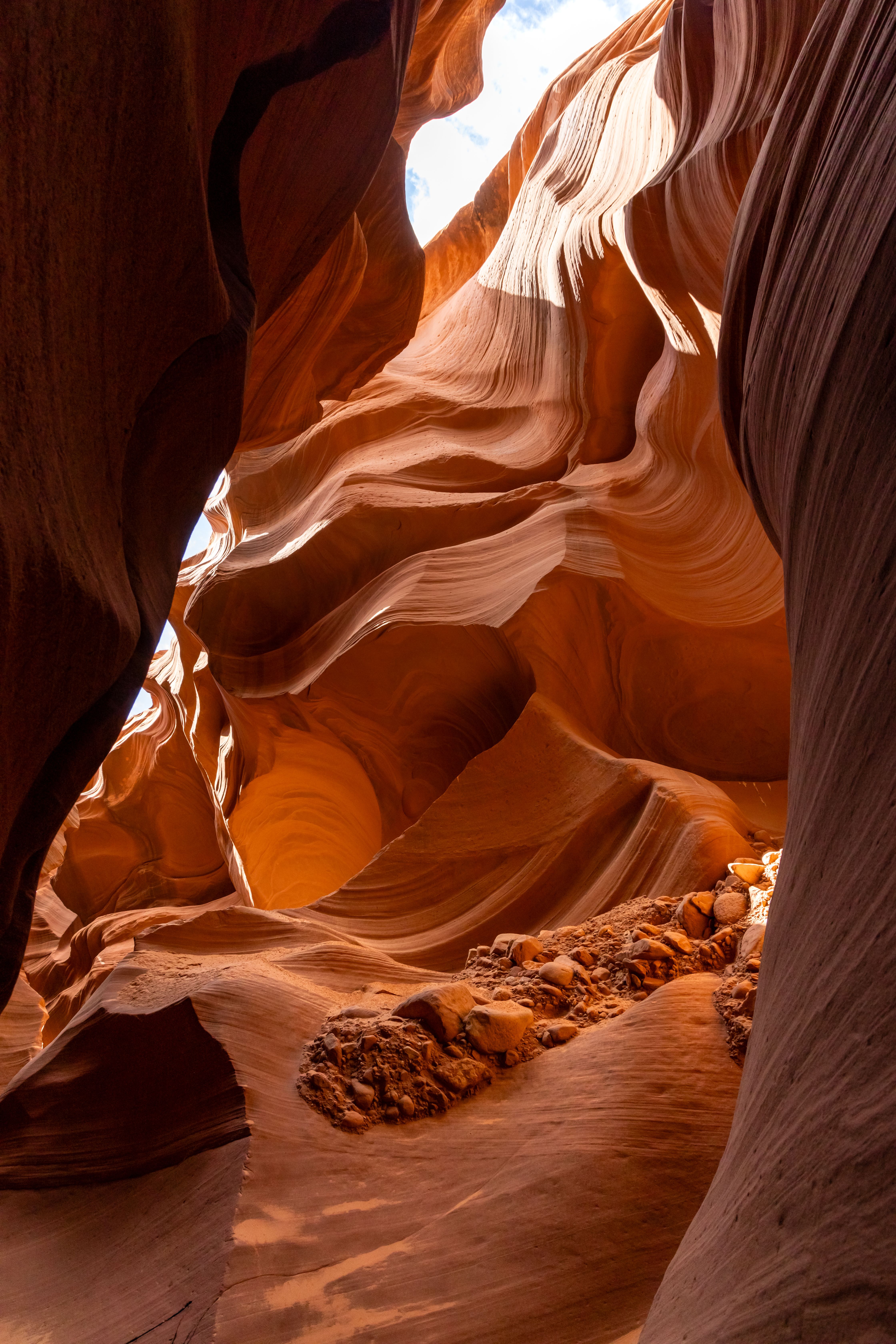 Majestic Antelope Canyon's Sunlit Patterns · Free Stock Photo
