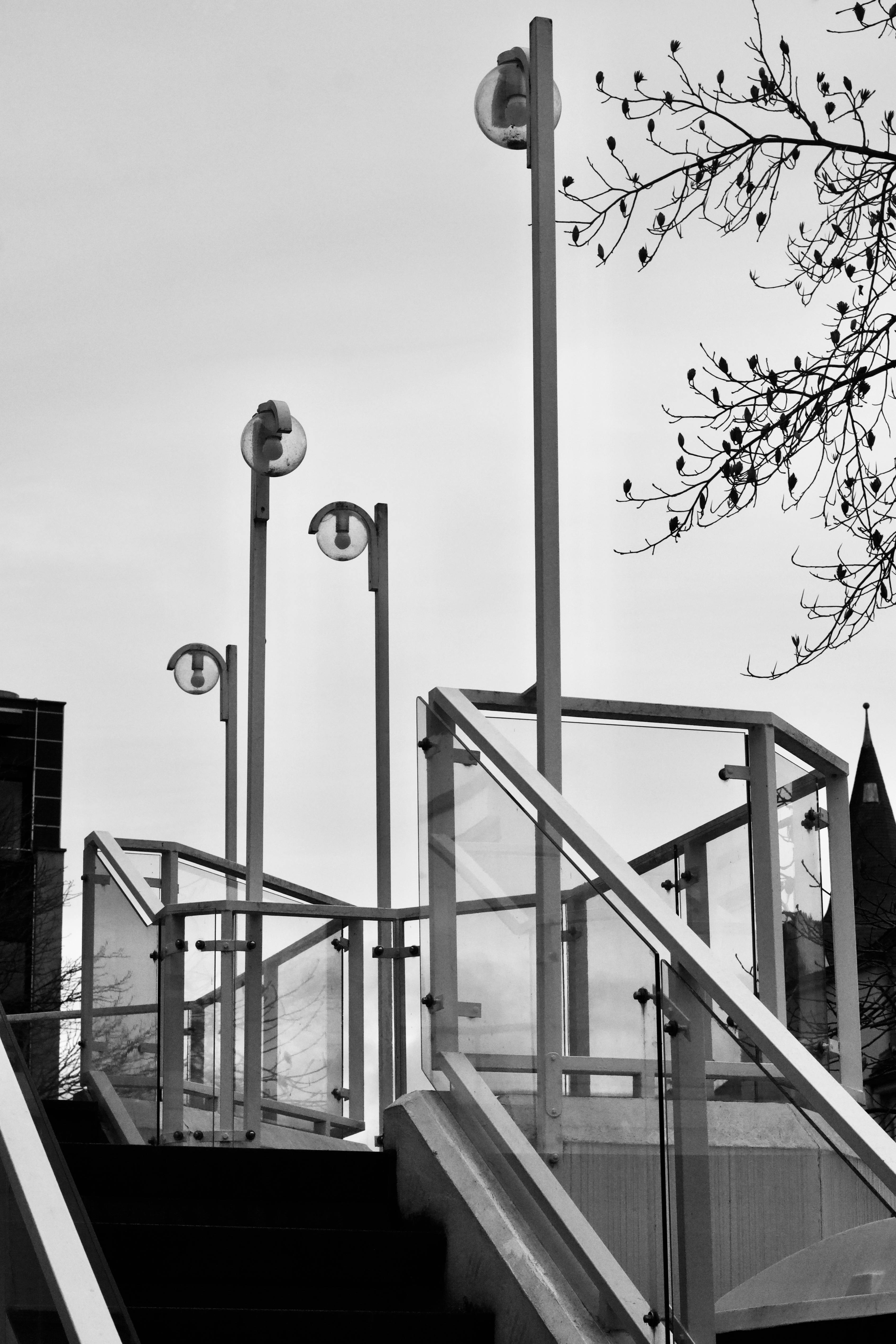 Kostenlos Kostenloses Stock Foto zu architektonisches detail, außenbeleuchtung, außenstruktur Stock-Foto