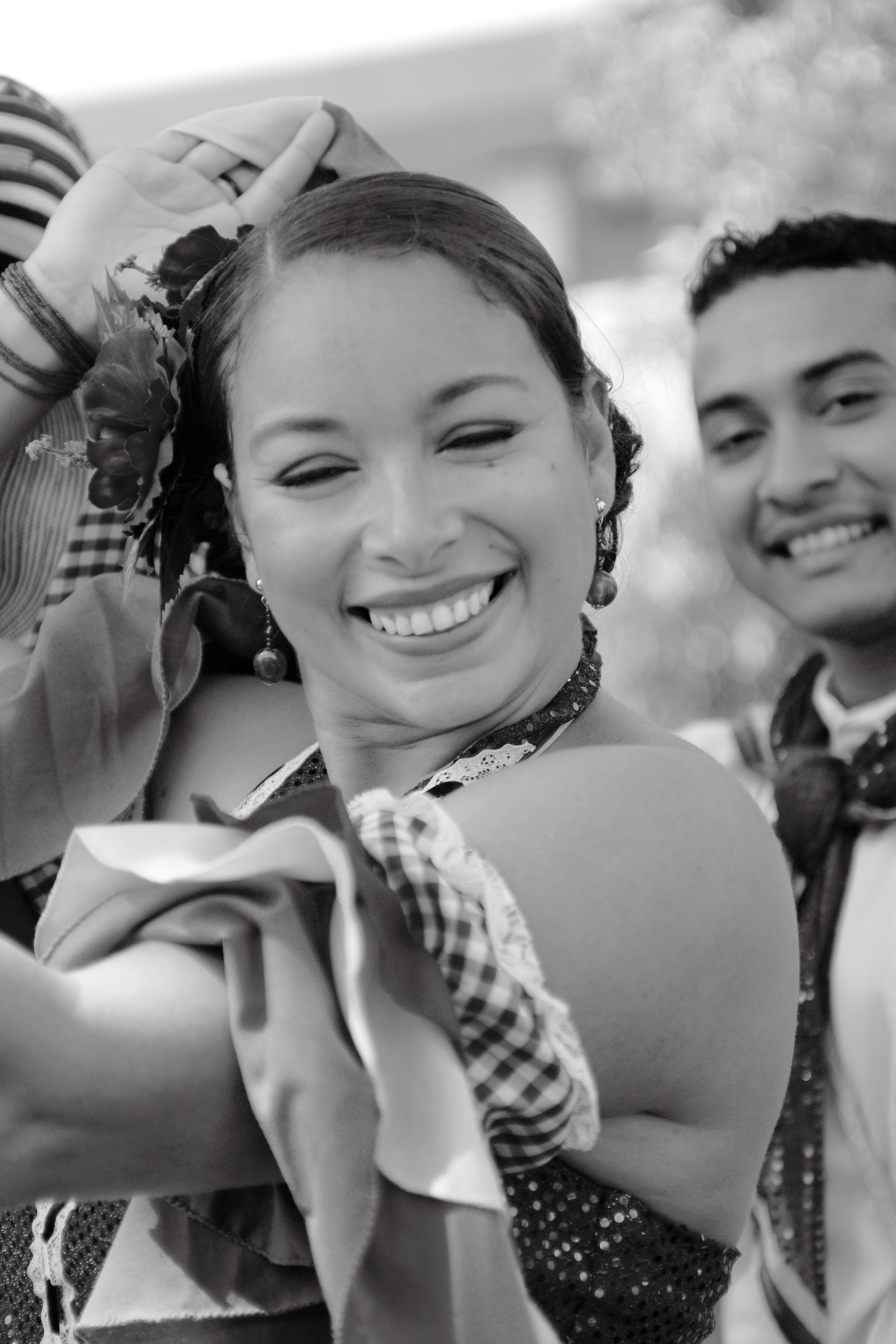 Online dating: starting a conversation on a niche platform