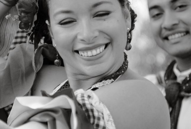 Online dating: starting a conversation on a niche platform