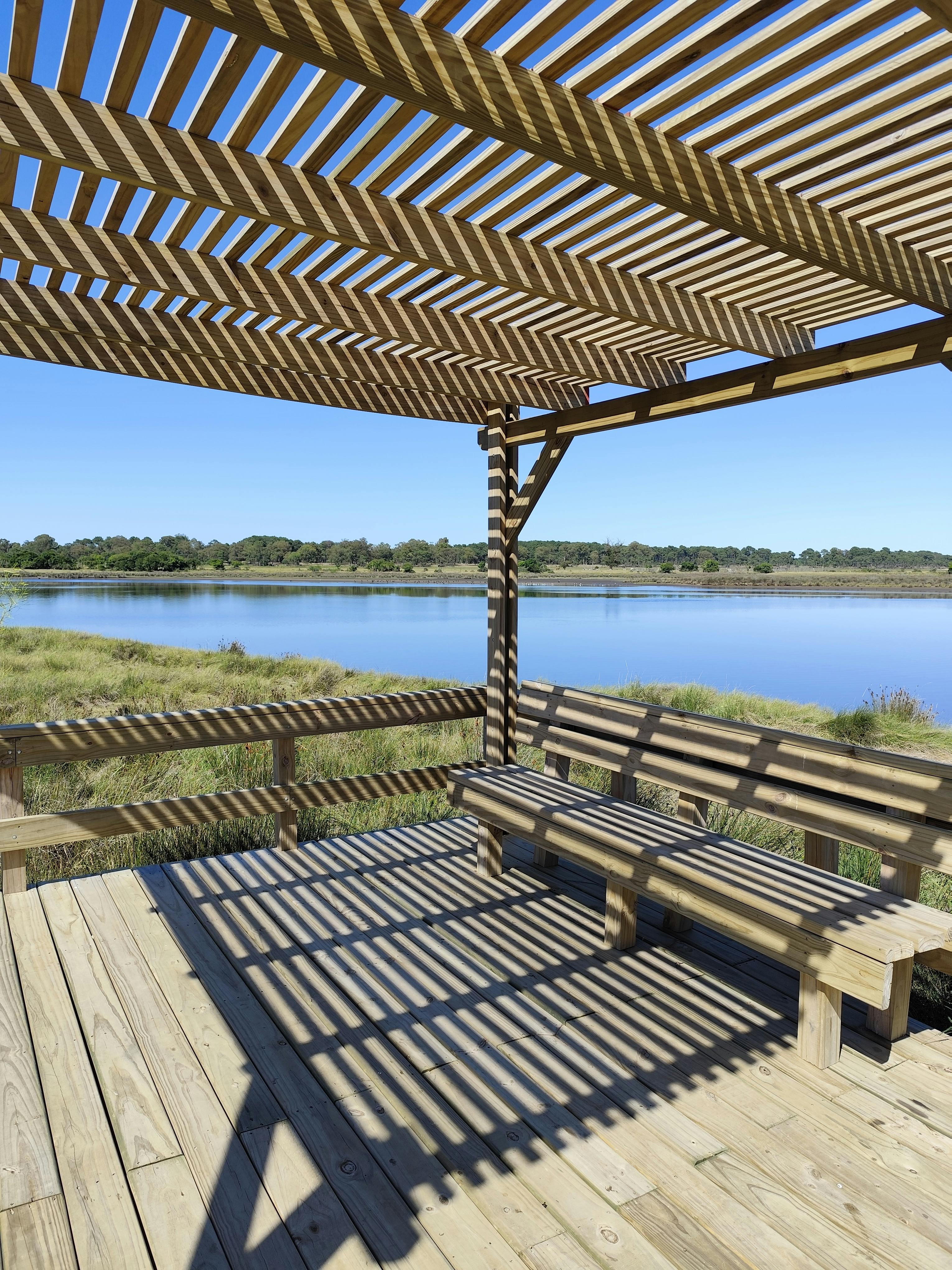 Pergola bioclimatique en aluminium, lames orientables