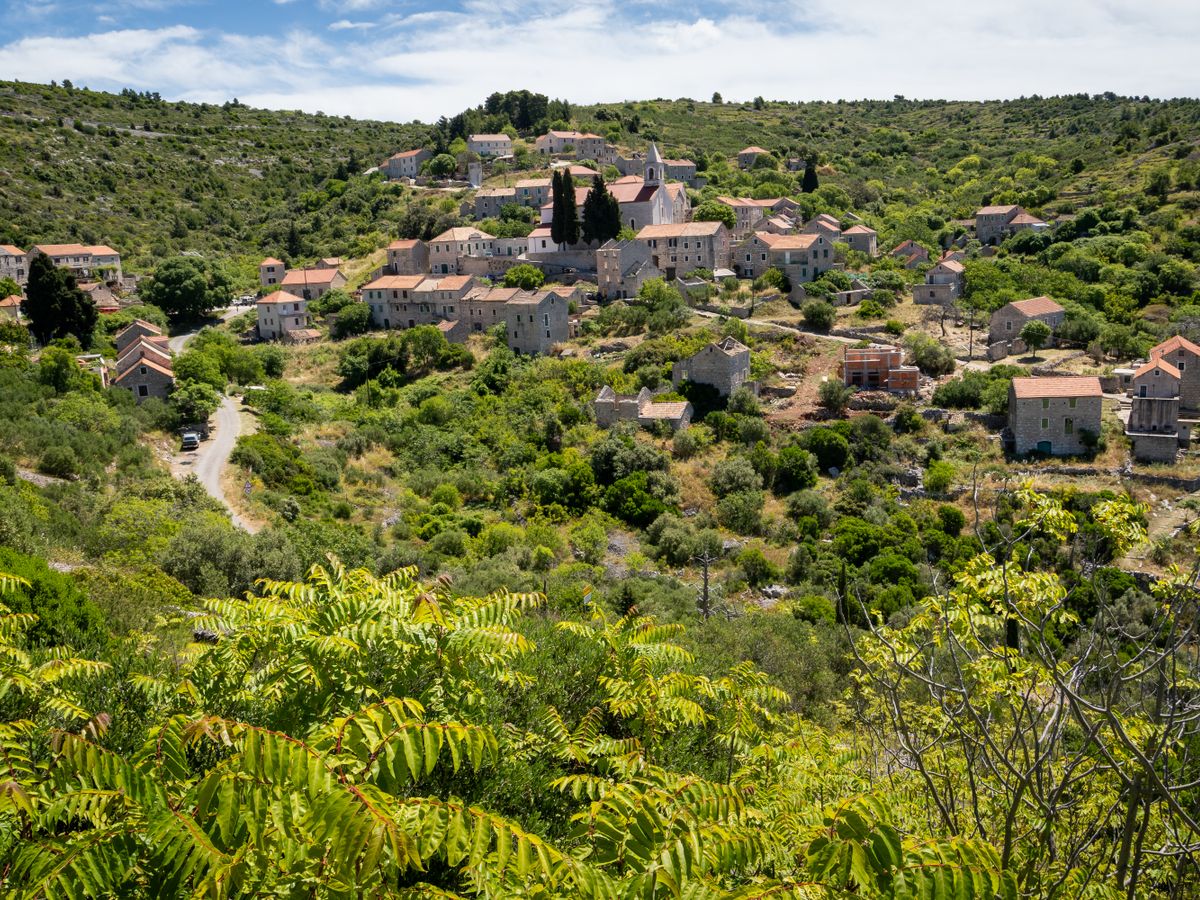 5 Day Transformational Women Yoga & Tantra Retreat in Croatia 3