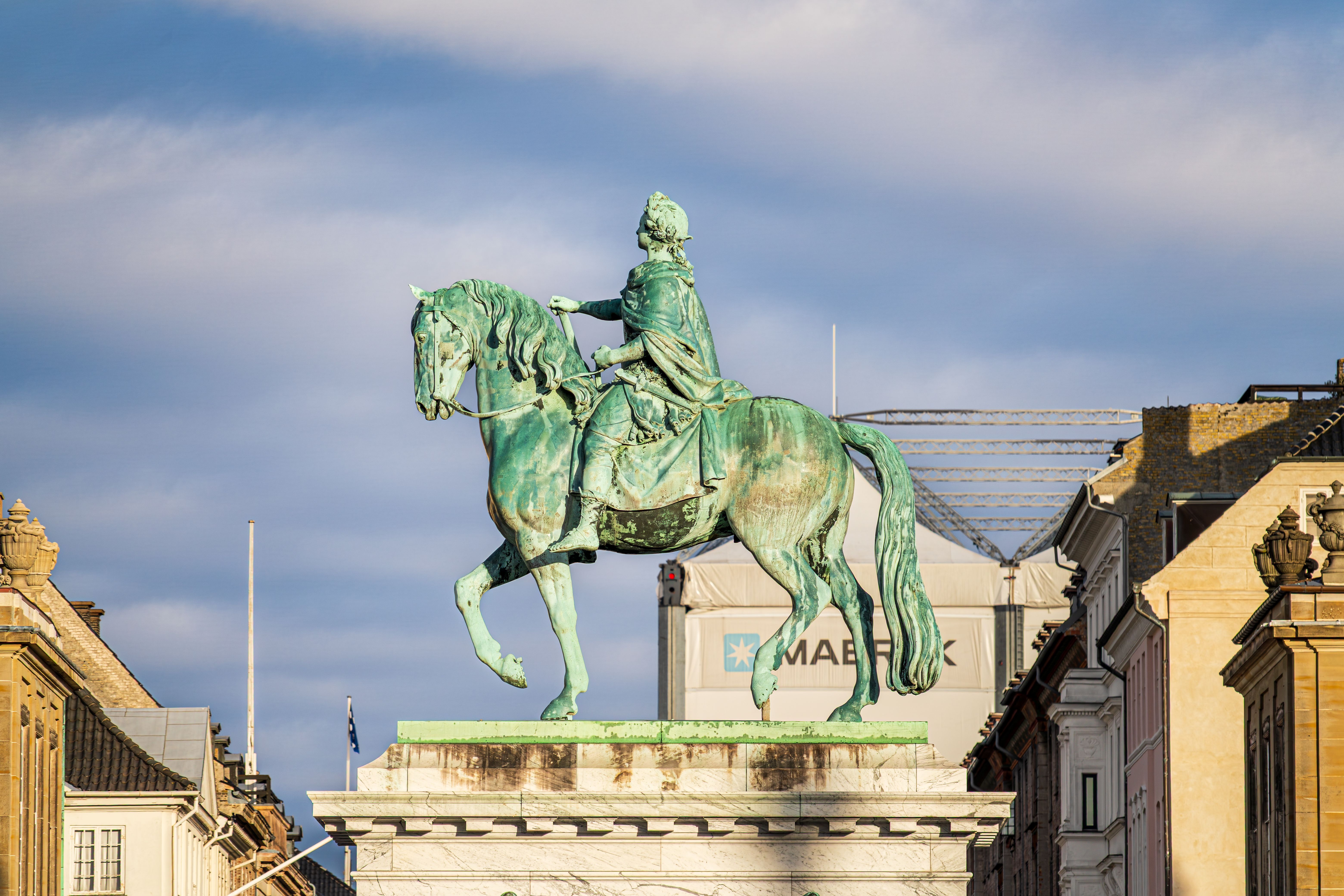 Norwegian King Harald’s Condition Unchanged, Reports DN