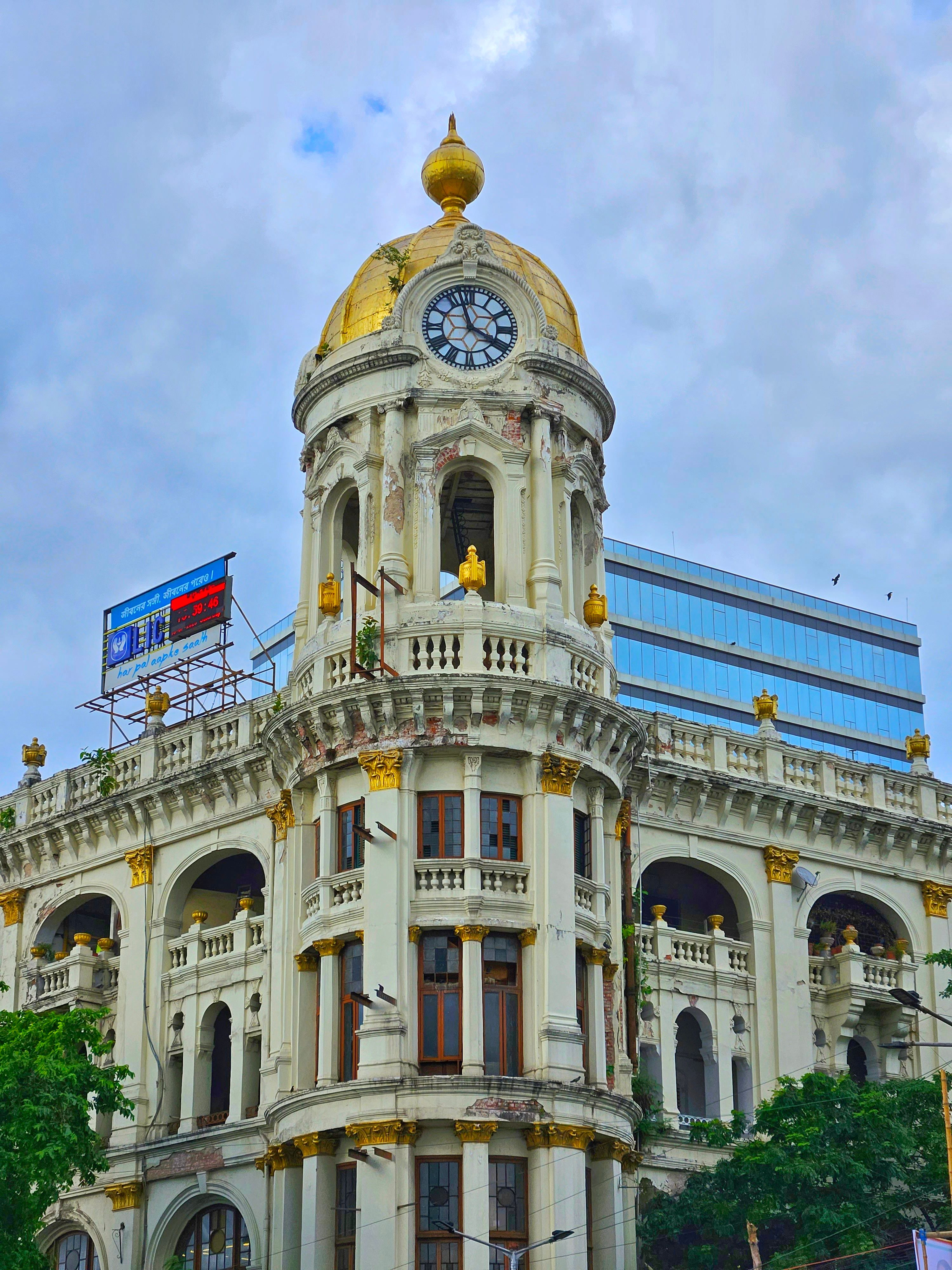 Historic Clock Tower Building with Architectural Elegance · Free Stock ...