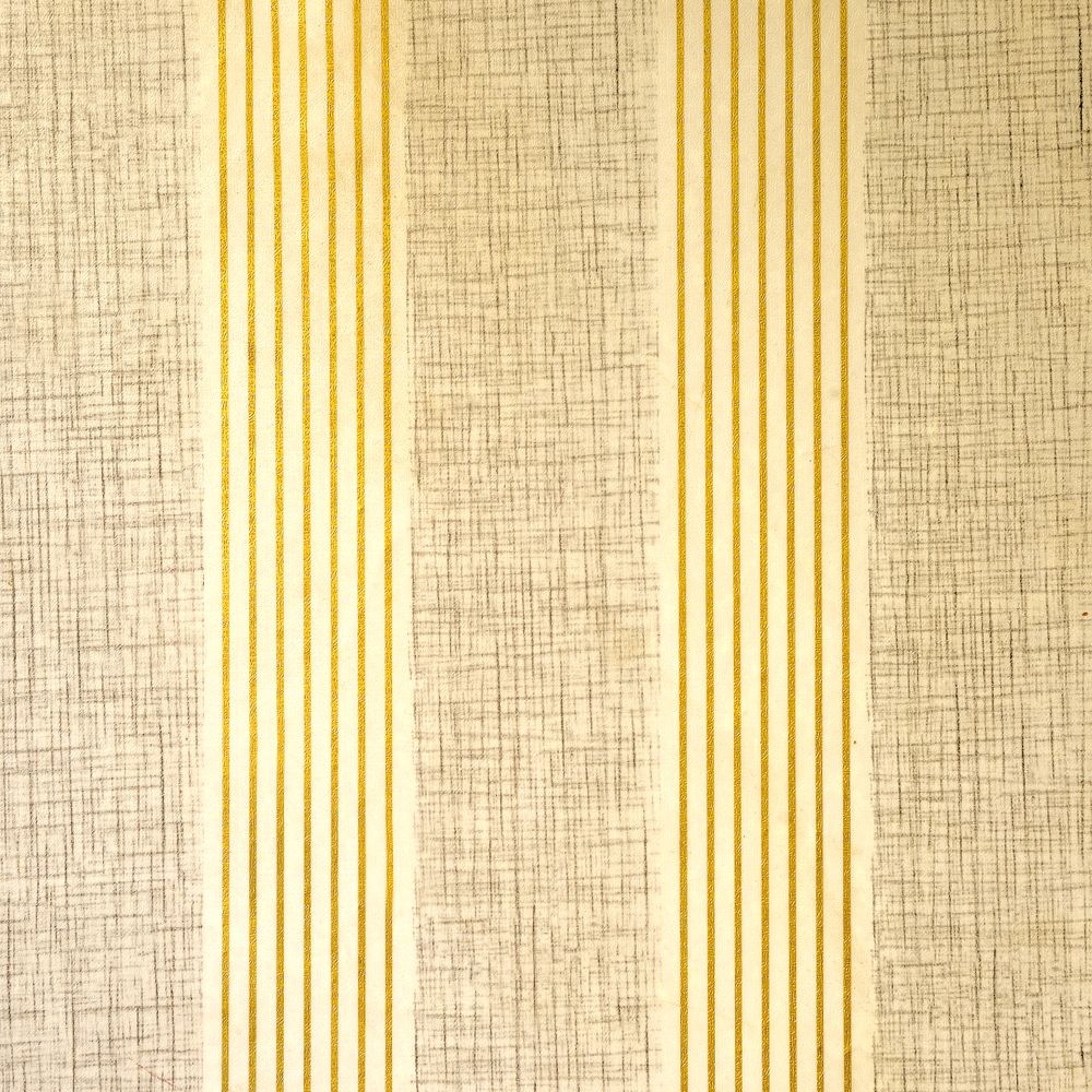 Wallpapering in Sidcup — quality trade paint going on in two coats