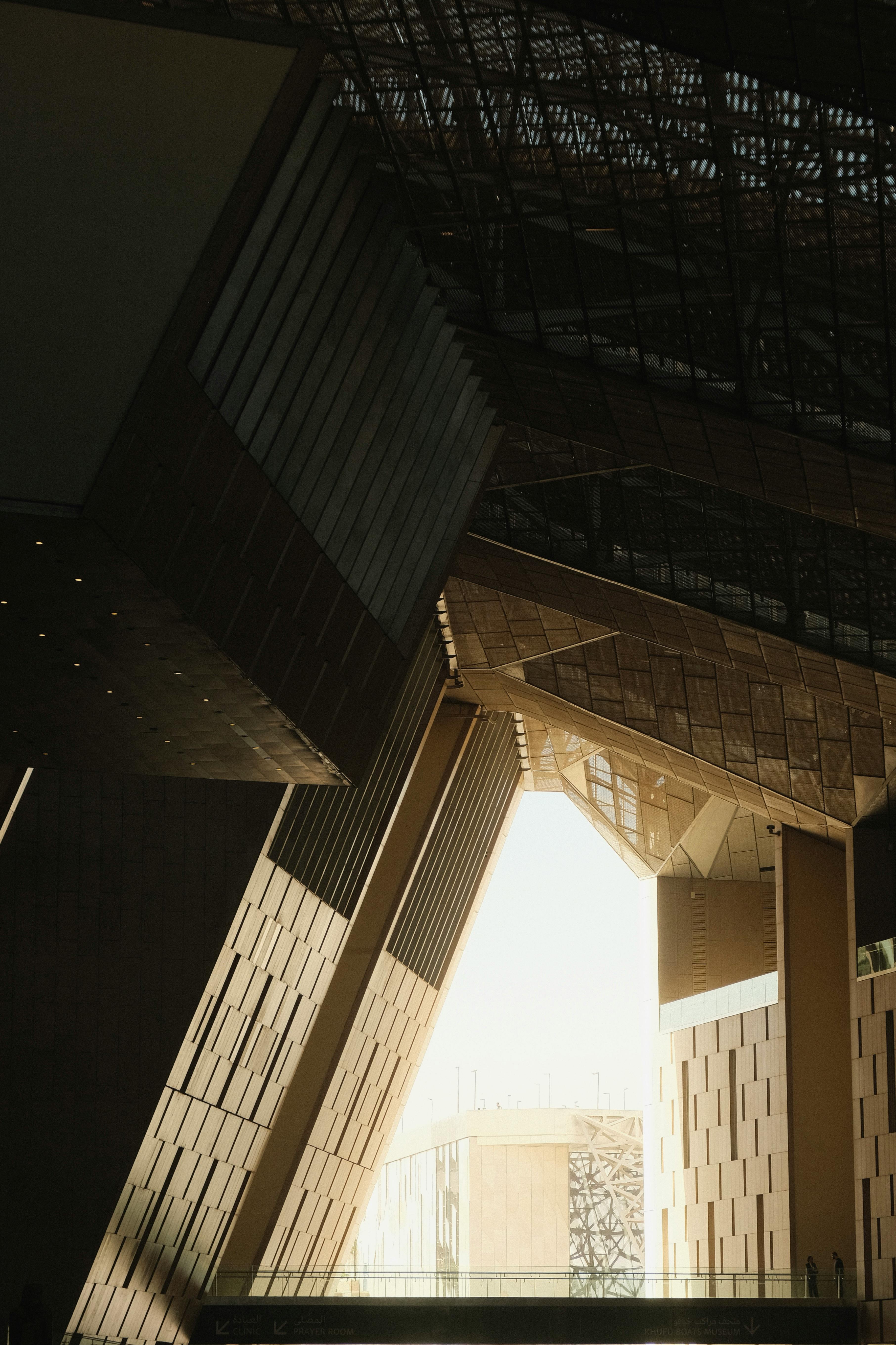 Bezpłatne Darmowe zdjęcie z galerii z abstrakcyjna architektura, abstrakcyjne kształty, architektura Zdjęcie z galerii