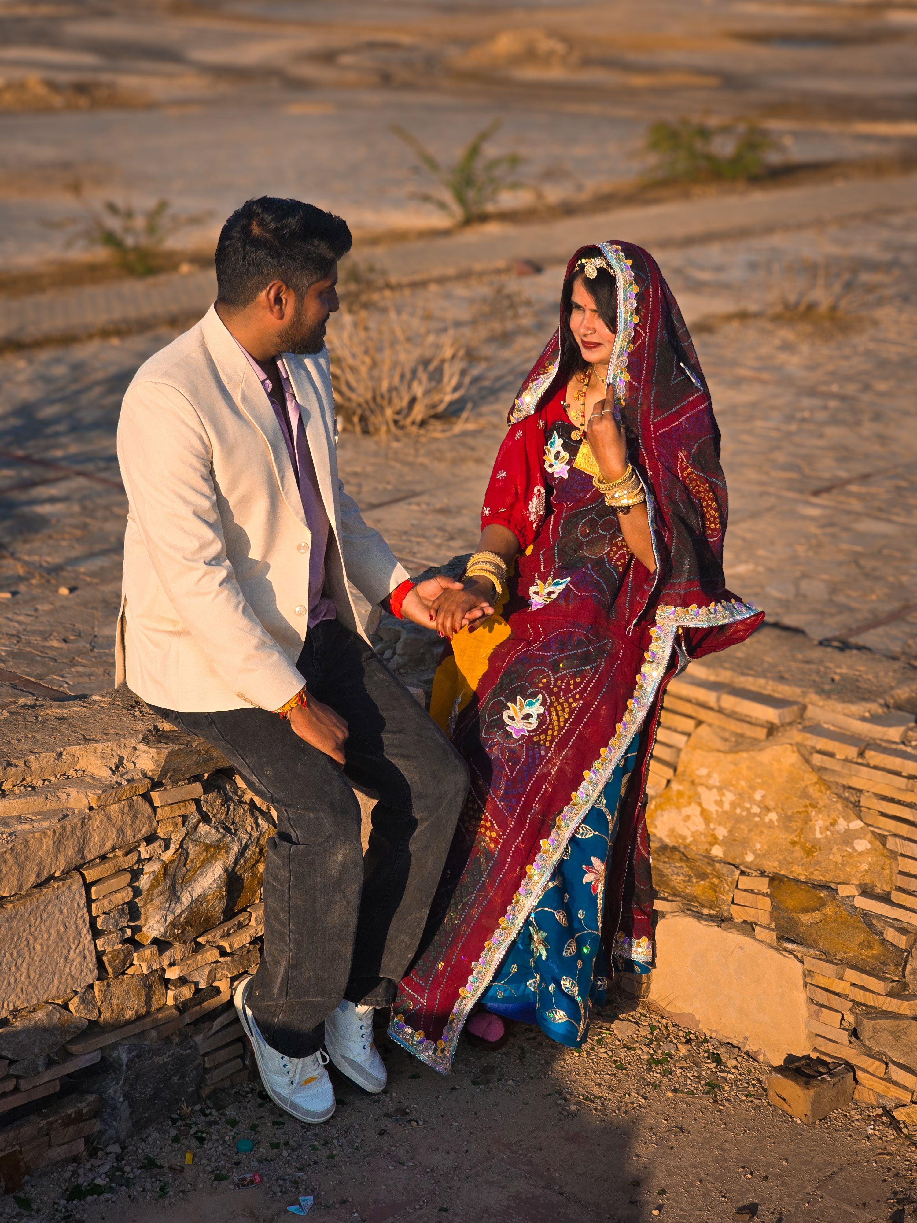 Romantic Couple in Traditional Indian Attire · Free Stock Photo