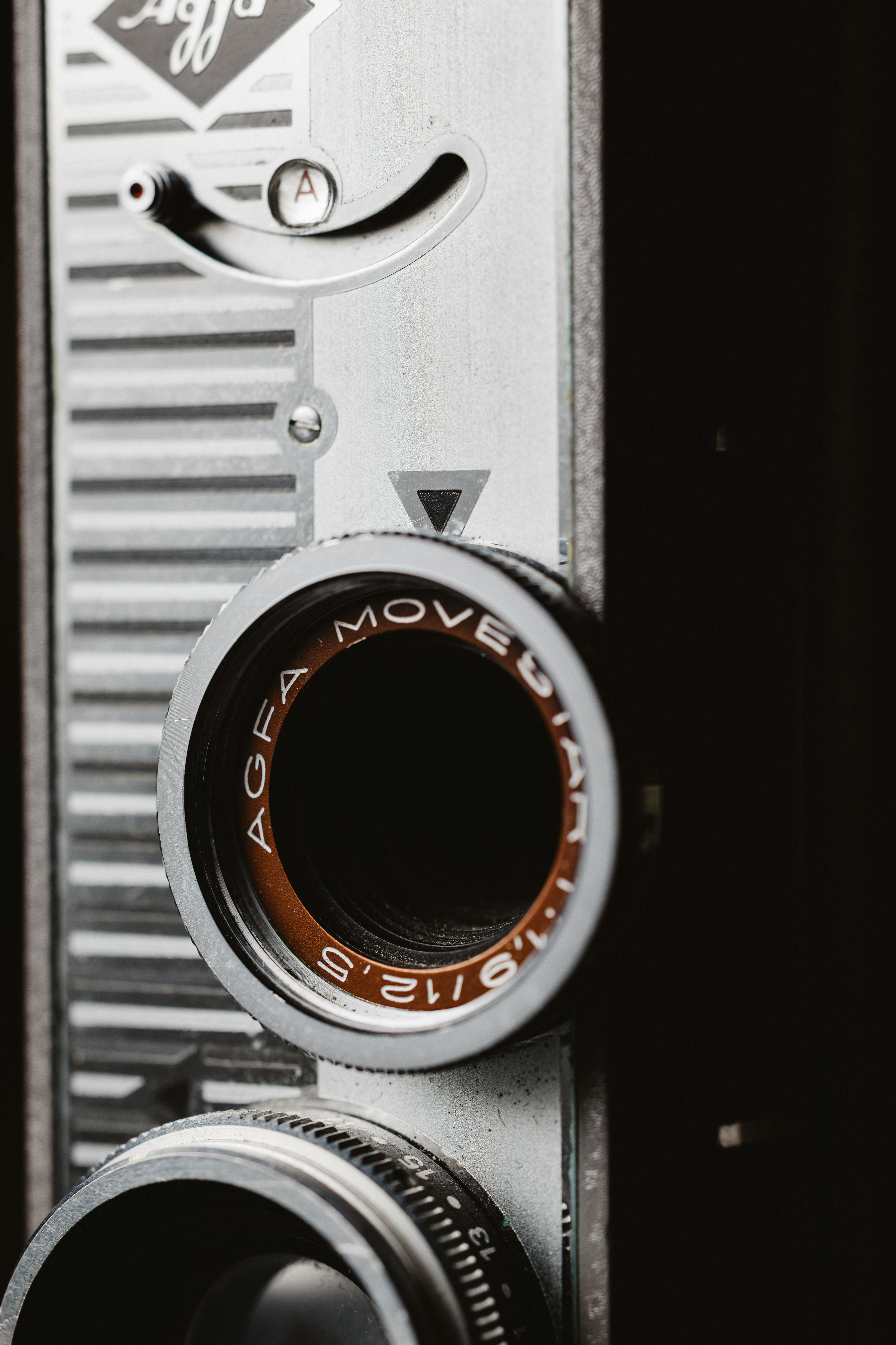 Безкоштовне Детальний вигляд класичного об'єктива камери Agfa Movestar, що демонструє вінтажний дизайн та майстерність. стокове фото