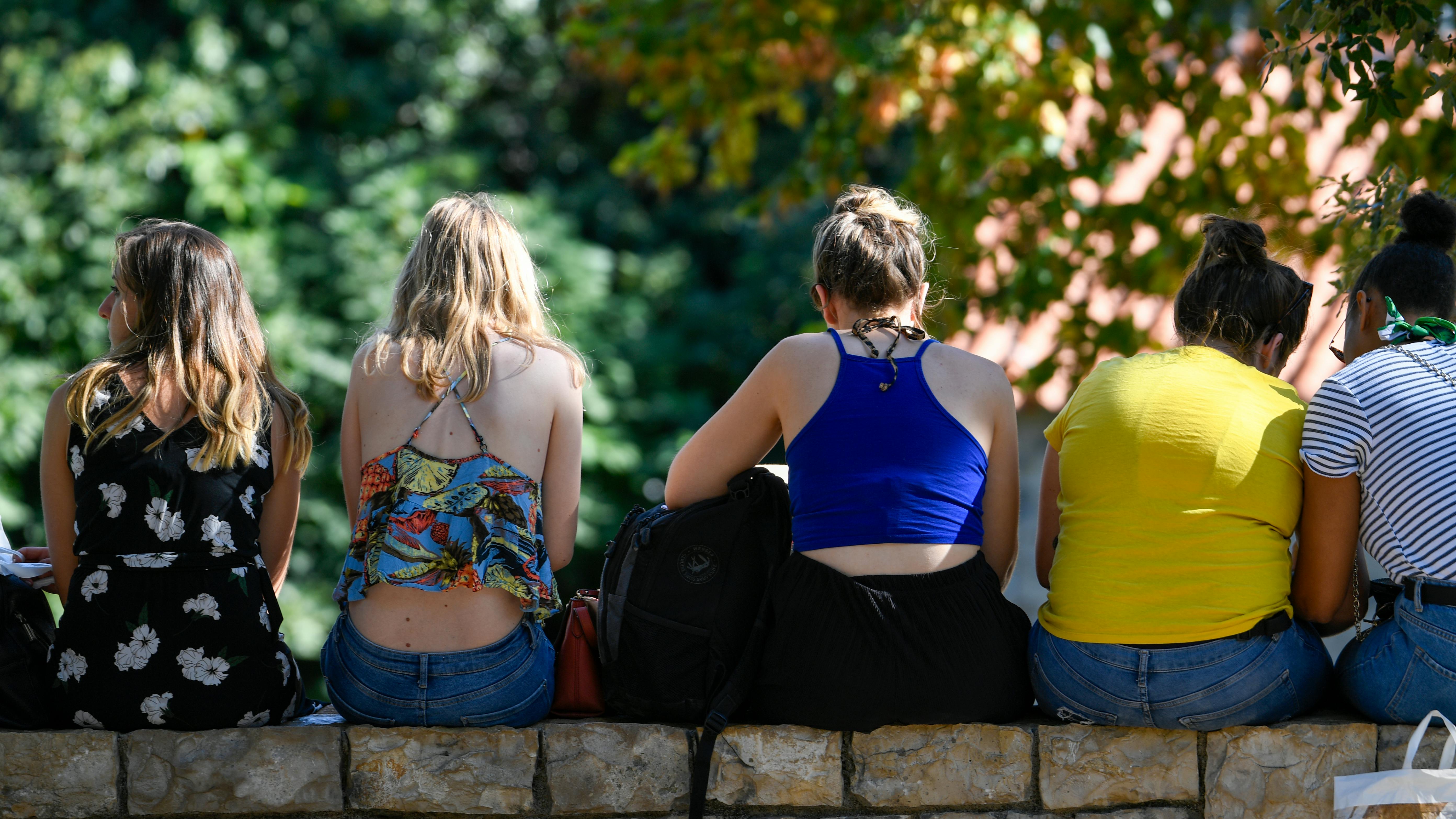 Ingyenes stockfotó barátok, barátság, beszélgetés témában Stockfotó