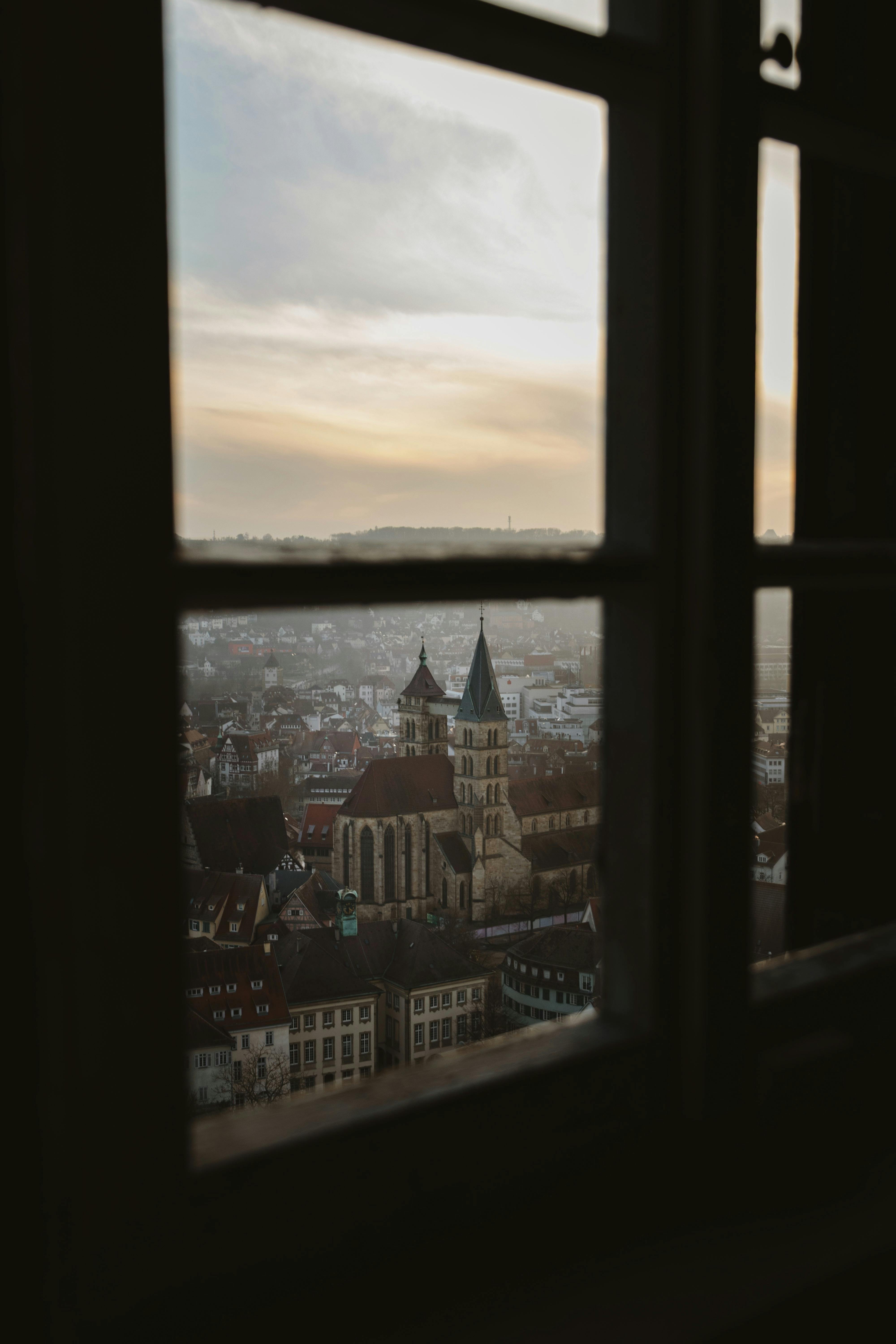 Ingyenes stockfotó ablak nézet, alkonyat, alkonyi ragyogás témában Stockfotó