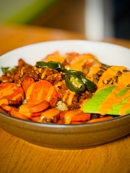 Octobre grillé avec sauce chimichurri