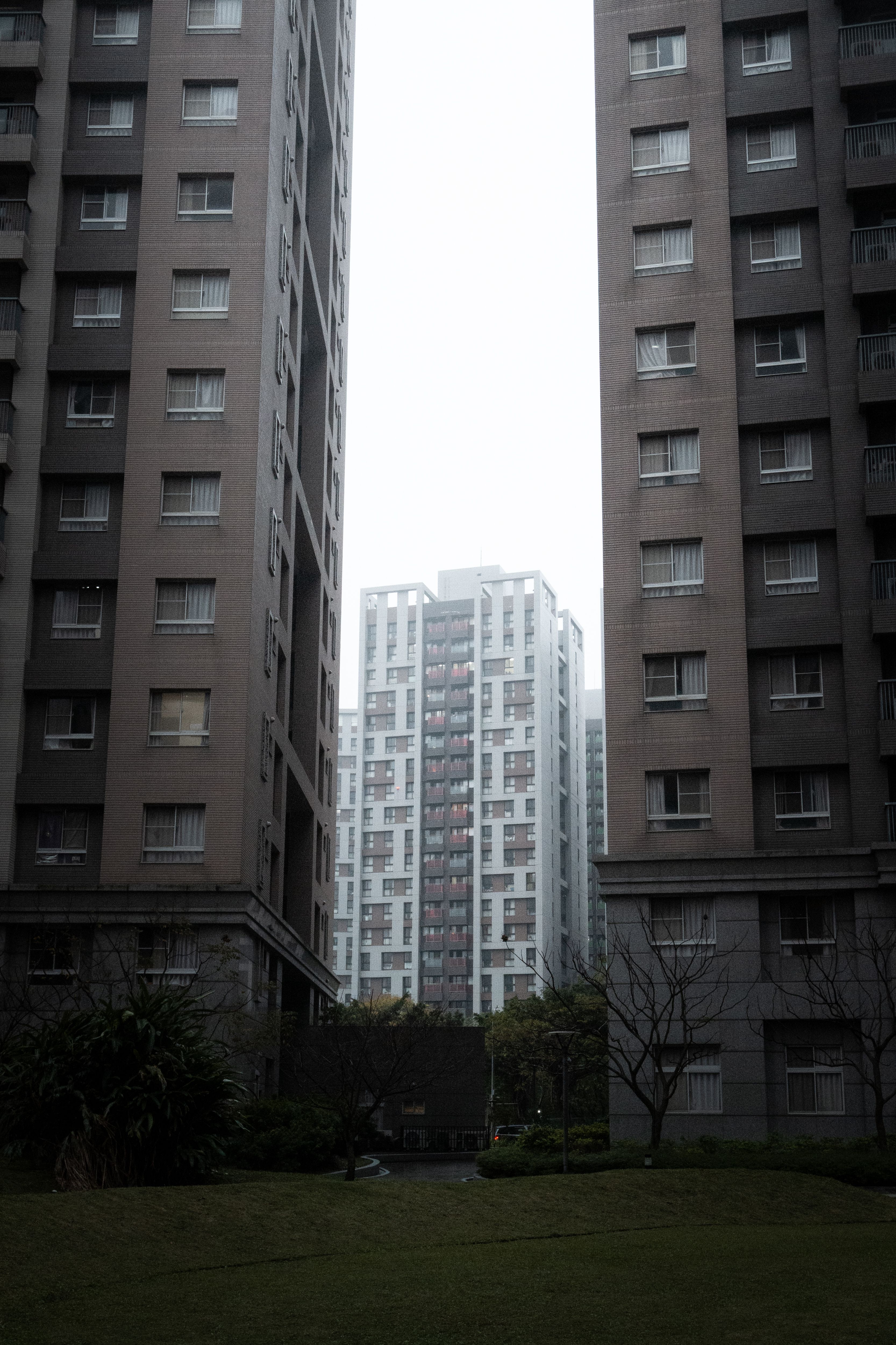 Urban Architecture with High-Rise Buildings · Free Stock Photo
