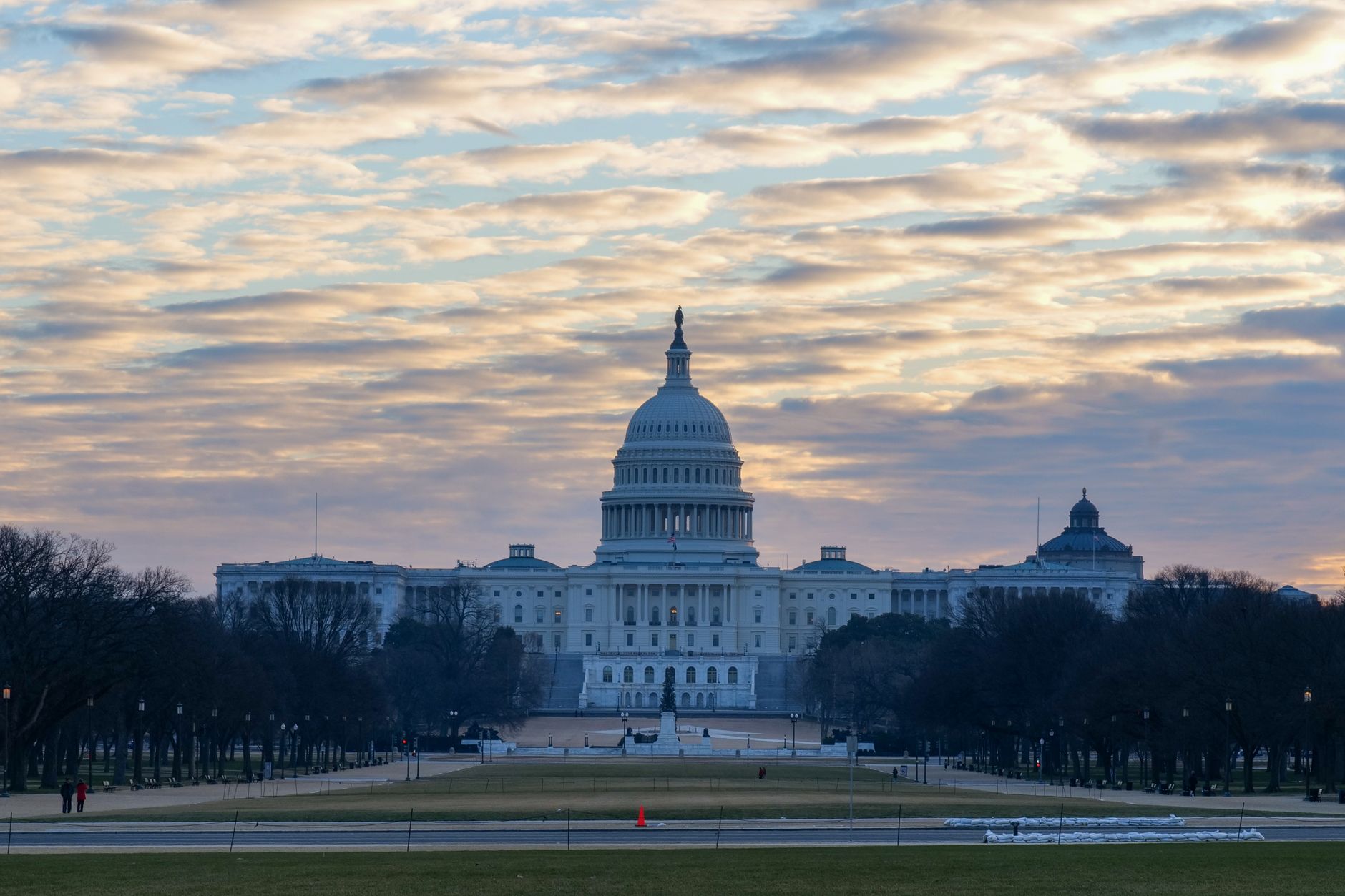 House Votes to Make Daylight Saving Time Permanent: What It Means for Your Wallet