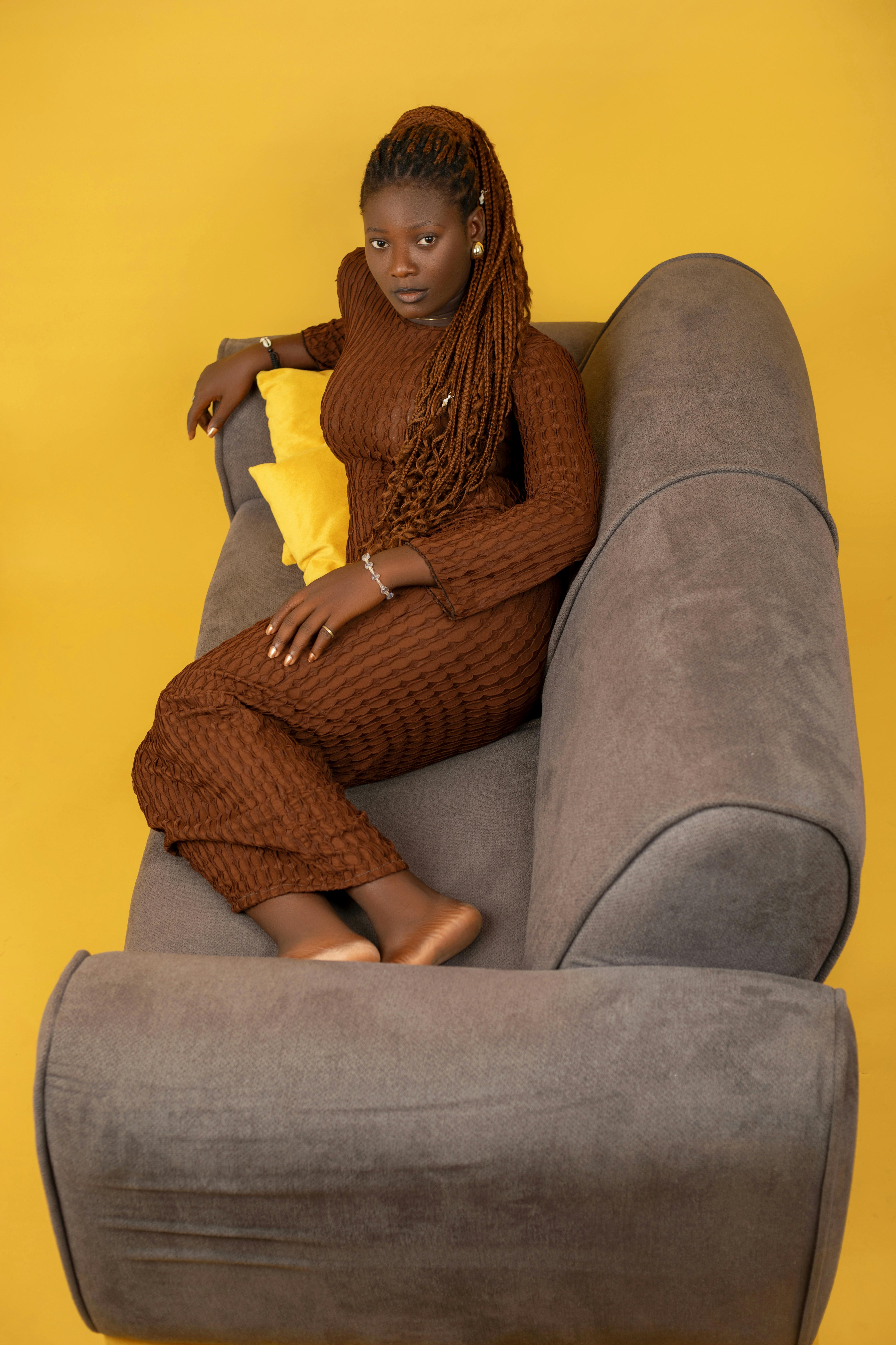 Ingyenes stockfotó álló kép, barna öltözék, belső jelenet témában Stockfotó