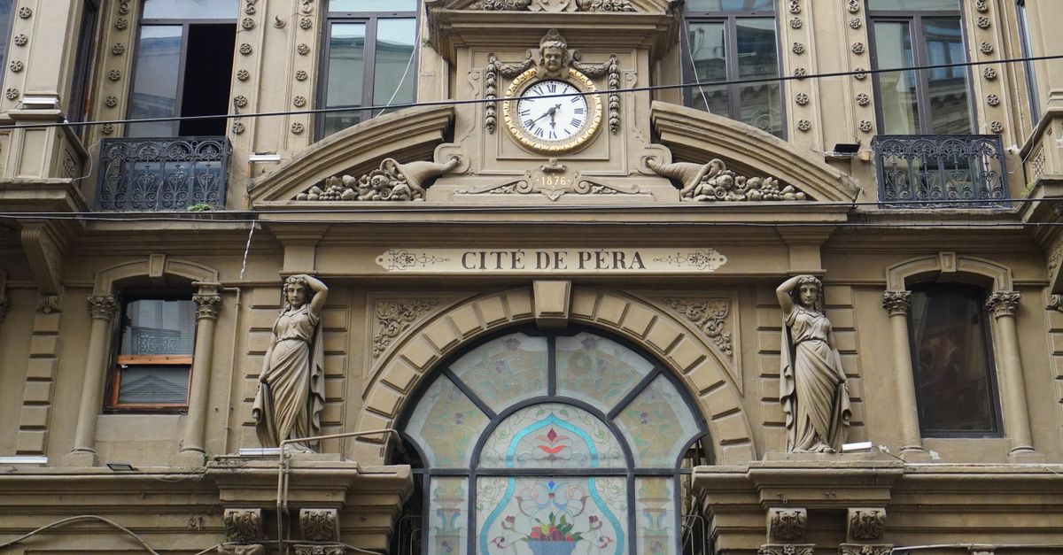 Pera Building Historic Cité de Péra Building Facade with Clock · Free Stock Photo