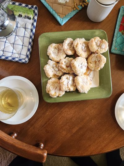 Almond cookies