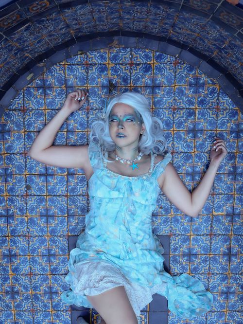 belle delphine blue dress What happened to Belle Delphine and how does she earn now?