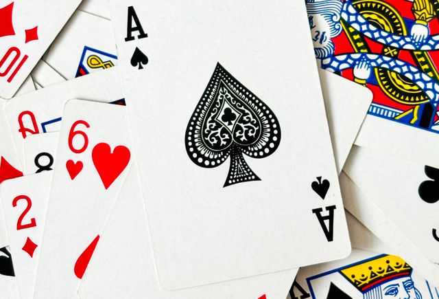 Online Casino: Spielautomaten und Live-Spiele im Überblick