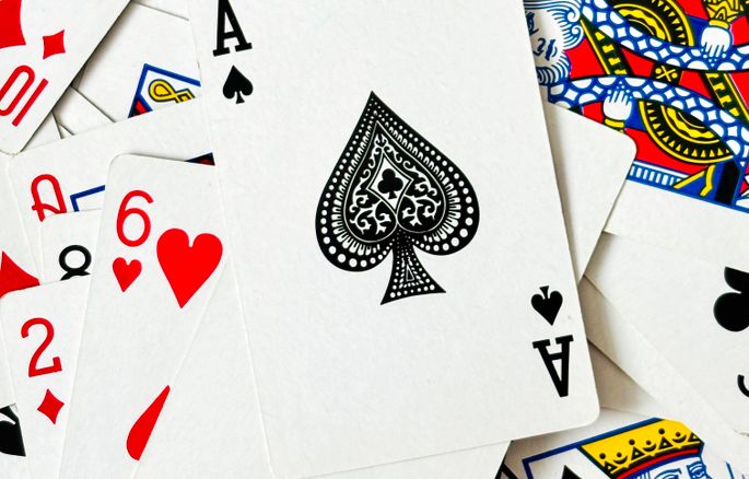 Online Casino: Spielautomaten und Live-Spiele im Überblick