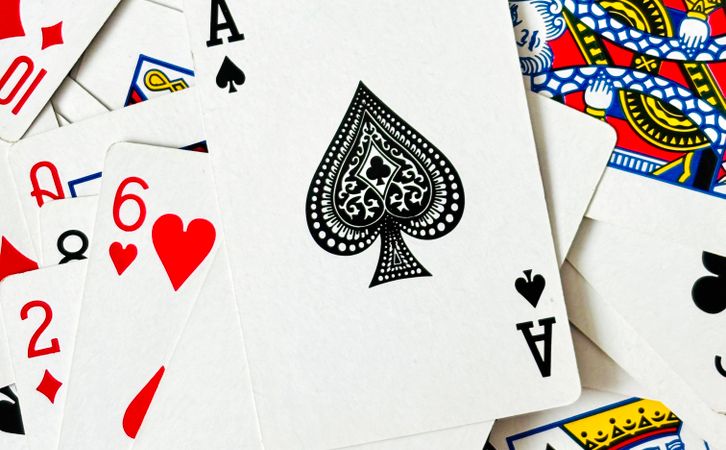 Online Casino: Spielautomaten und Live-Spiele im Überblick