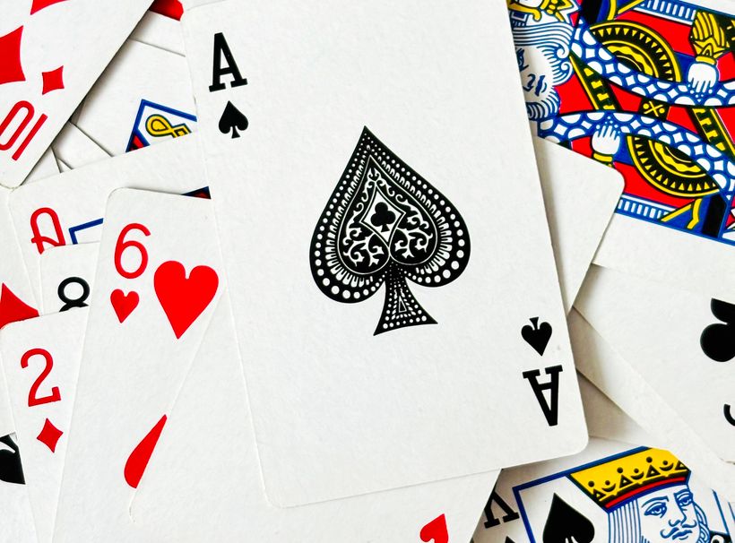 Online Casino: Spielautomaten und Live-Spiele im Überblick