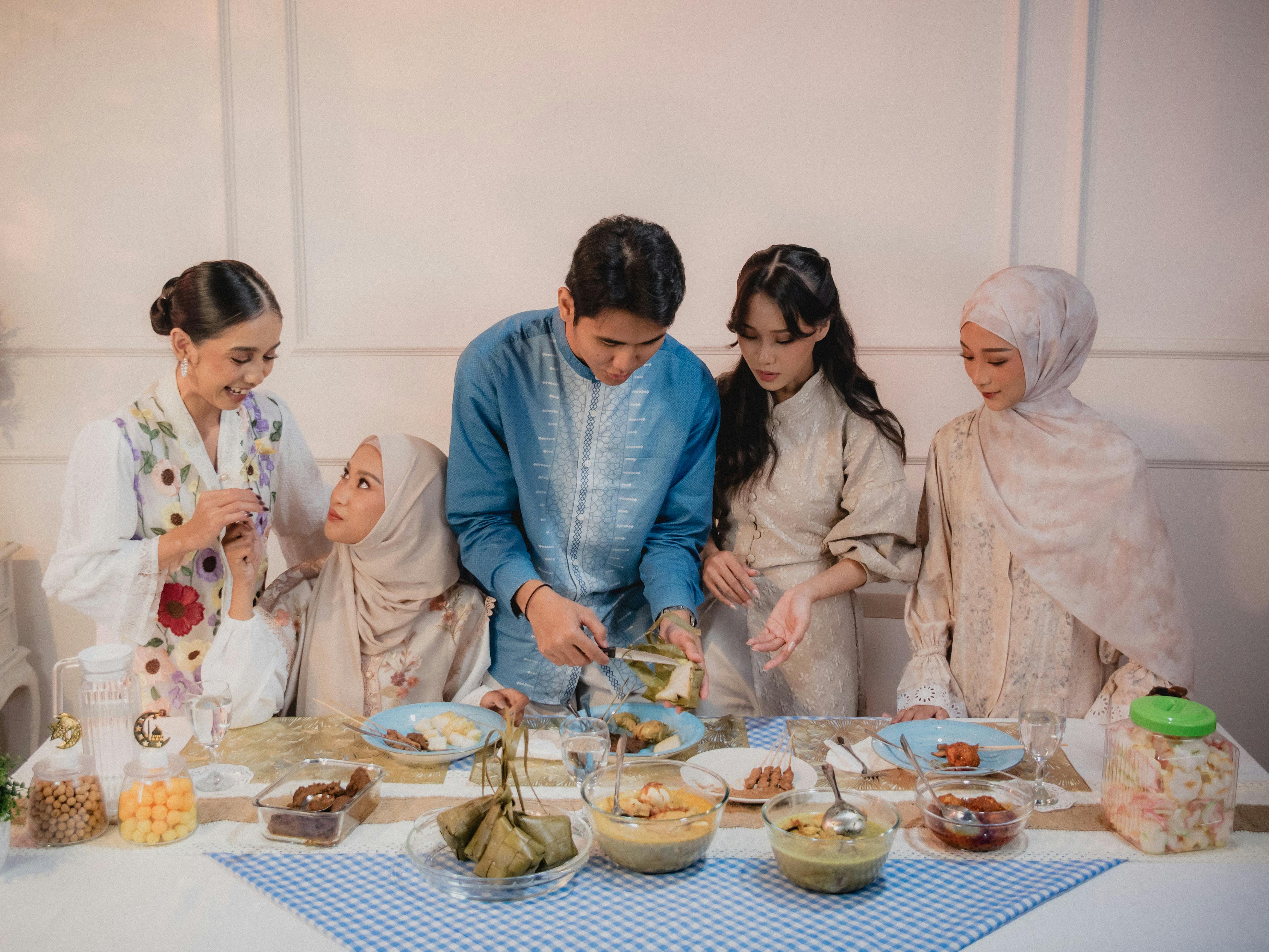 Halalbihalal Bukan dari Arab! Sejarahnya Selamatkan Politik Indonesia dari Perpecahan