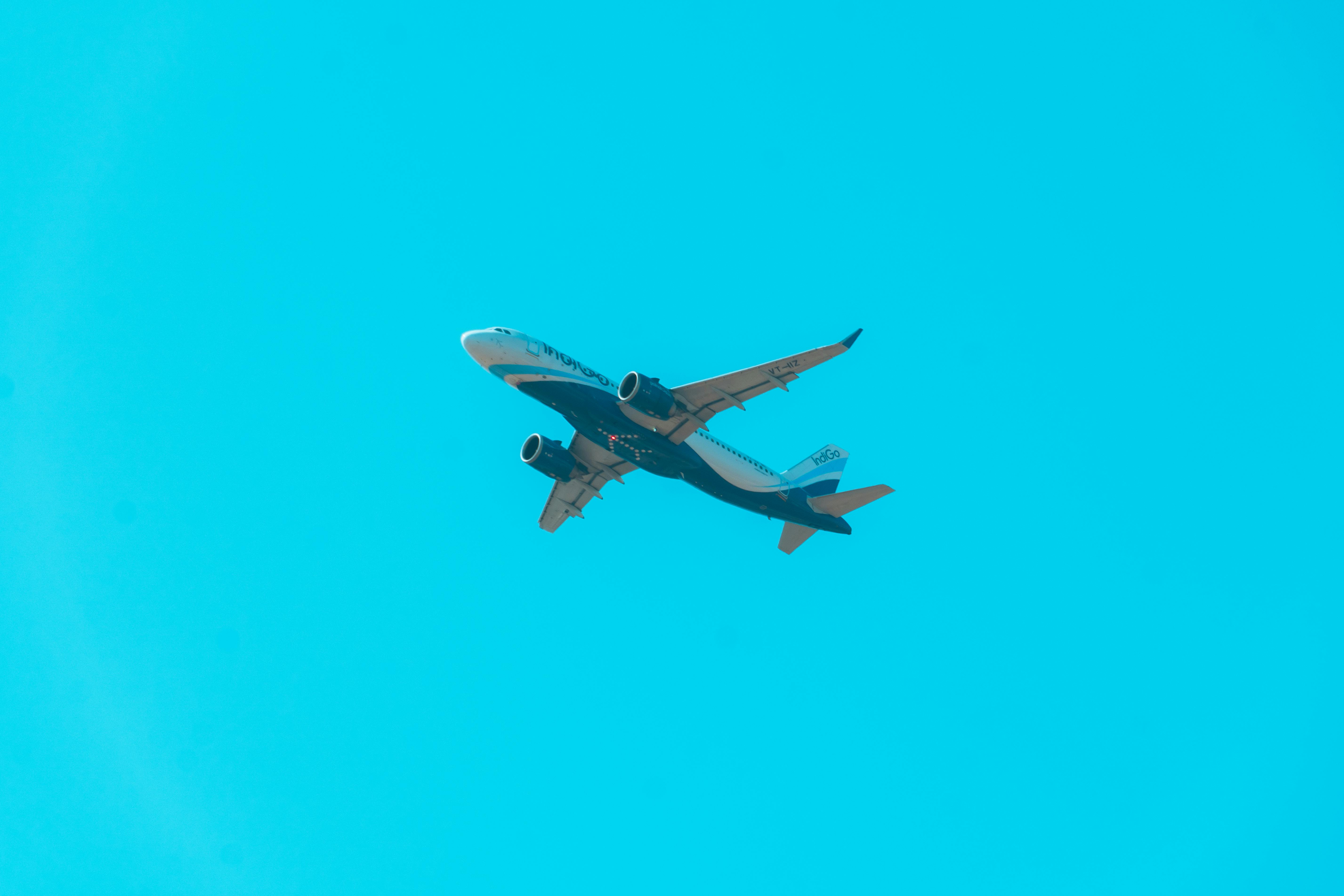 airline miles, frequent flyer, travel rewards, credit card points, airline alliances, Airlines & points — Photo by Suhas Hanj