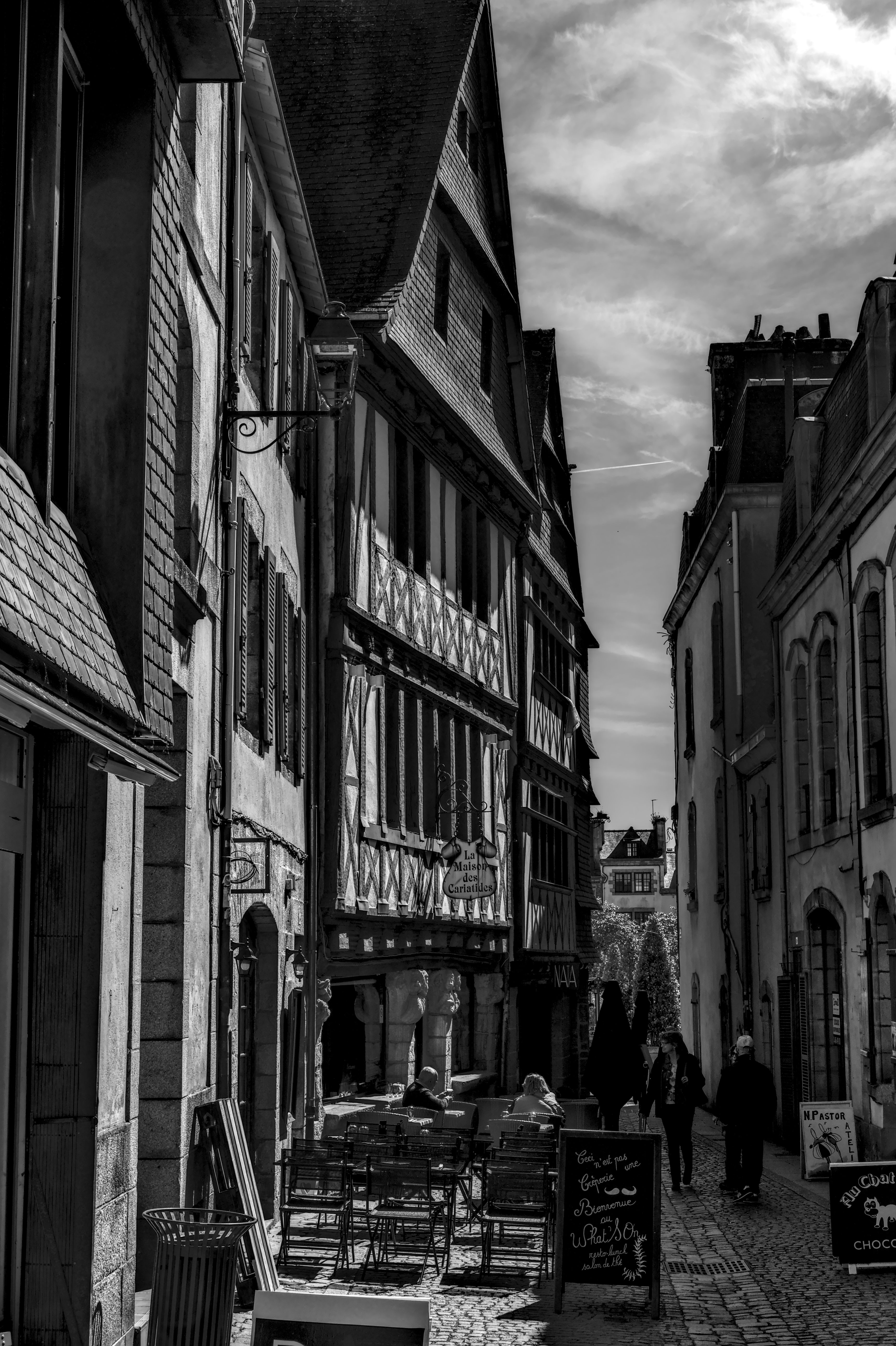 Charming Black and White Street in Bretagne · Free Stock Photo