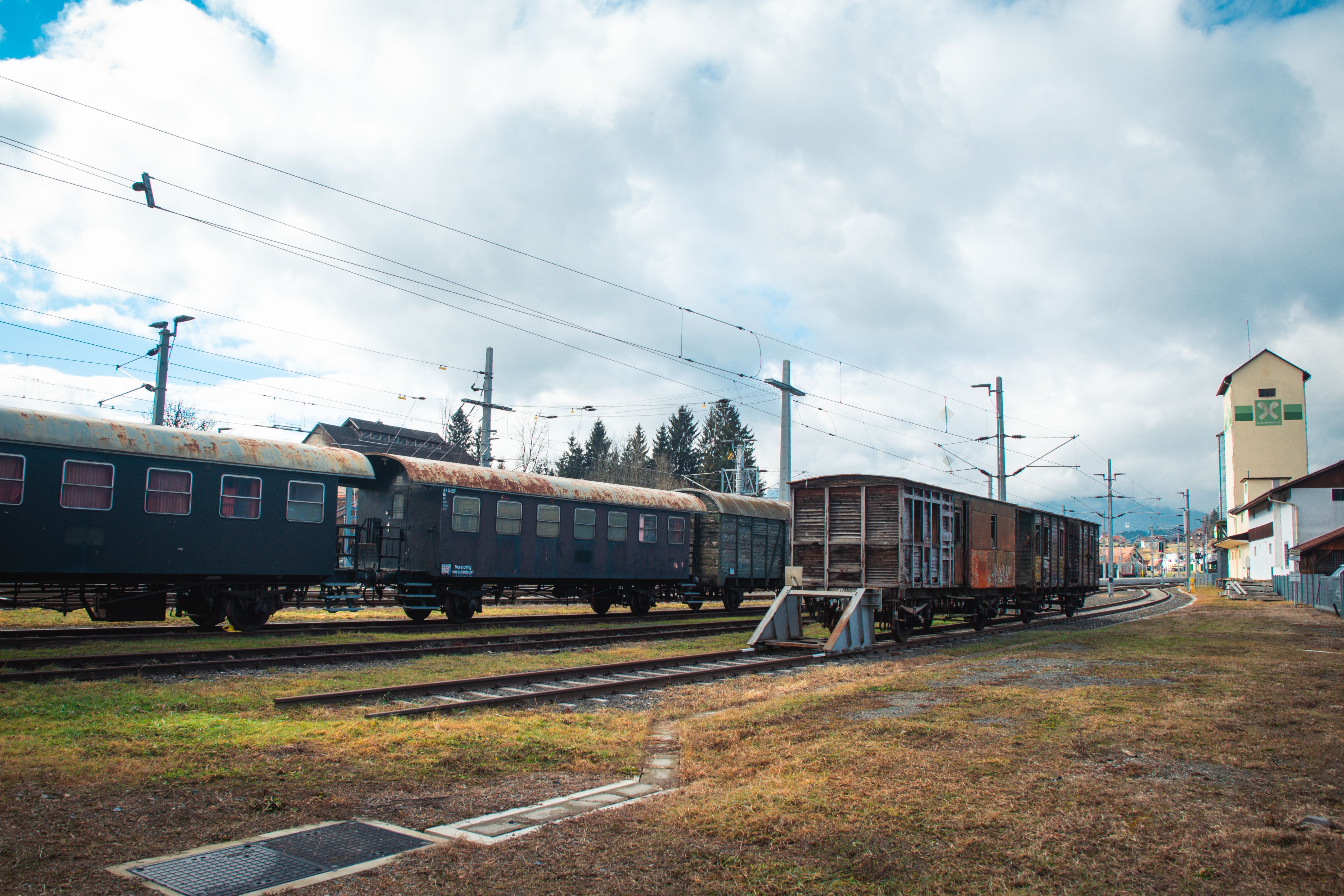 El Teniente recupera cuatro carros ferroviarios que estaban fuera de servicio hace cinco años