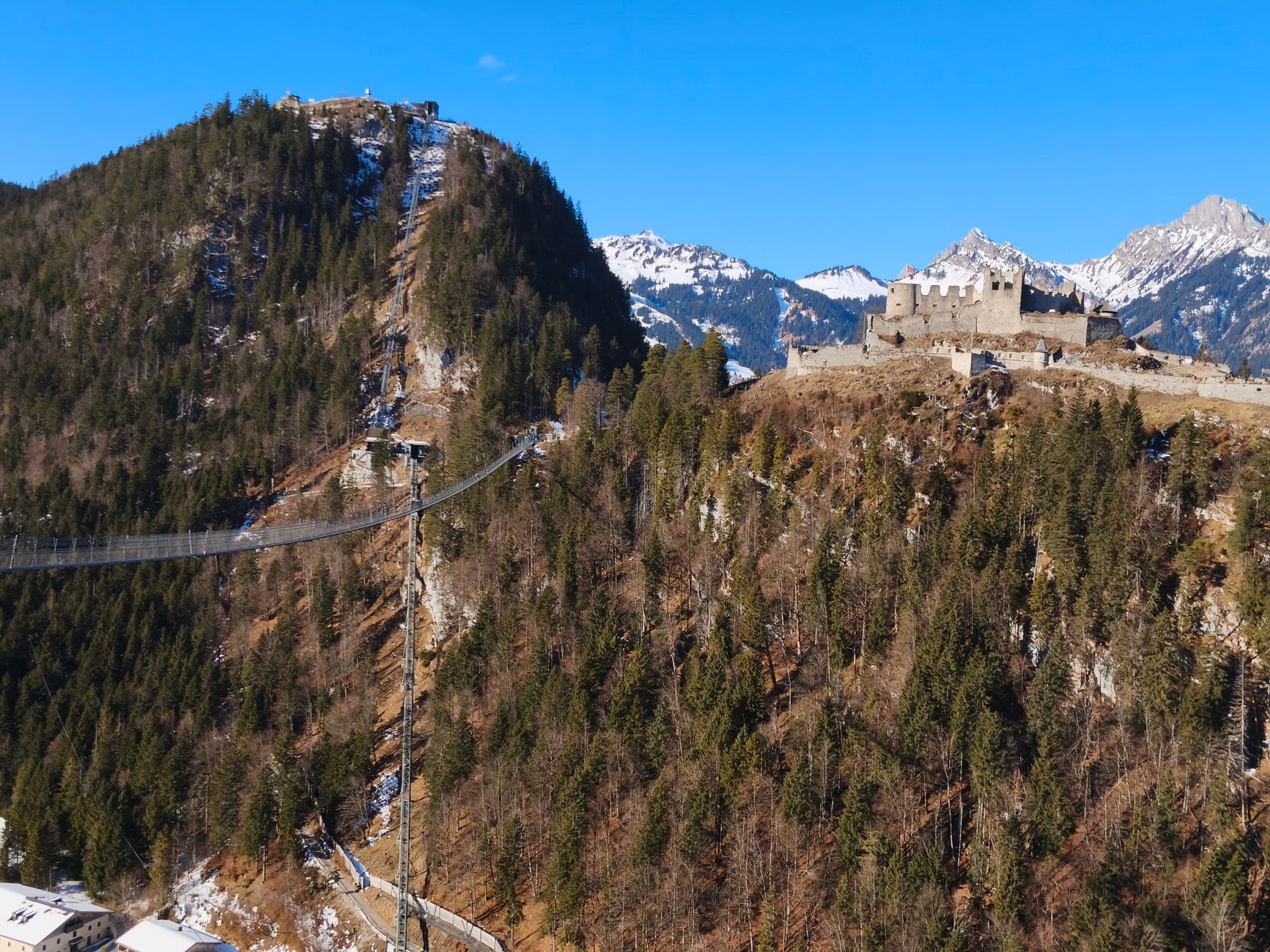 Hrad Ehrenberg a Highline179