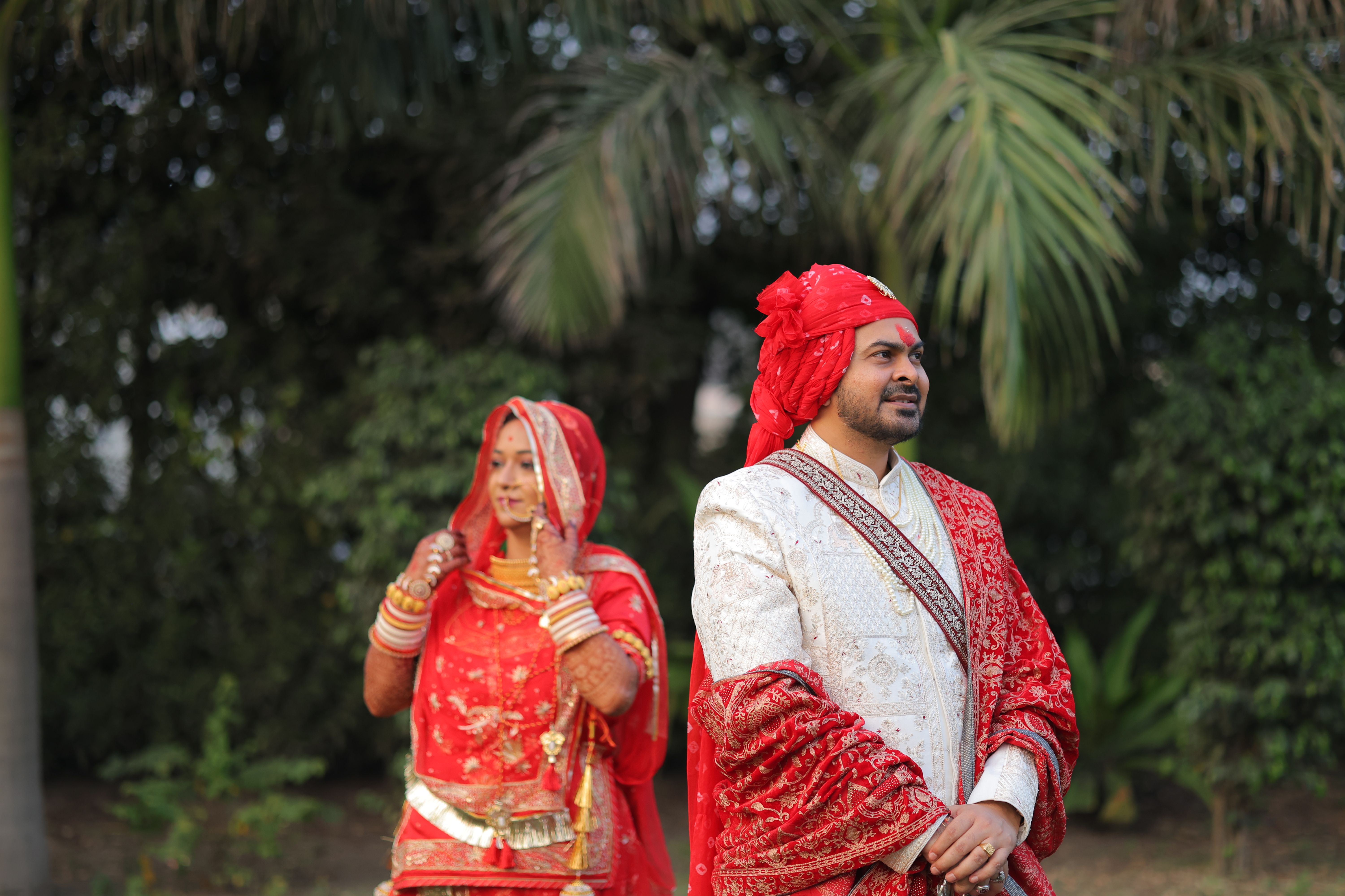 Traditional Indian Wedding Couple Portrait Outdoors · Free Stock Photo