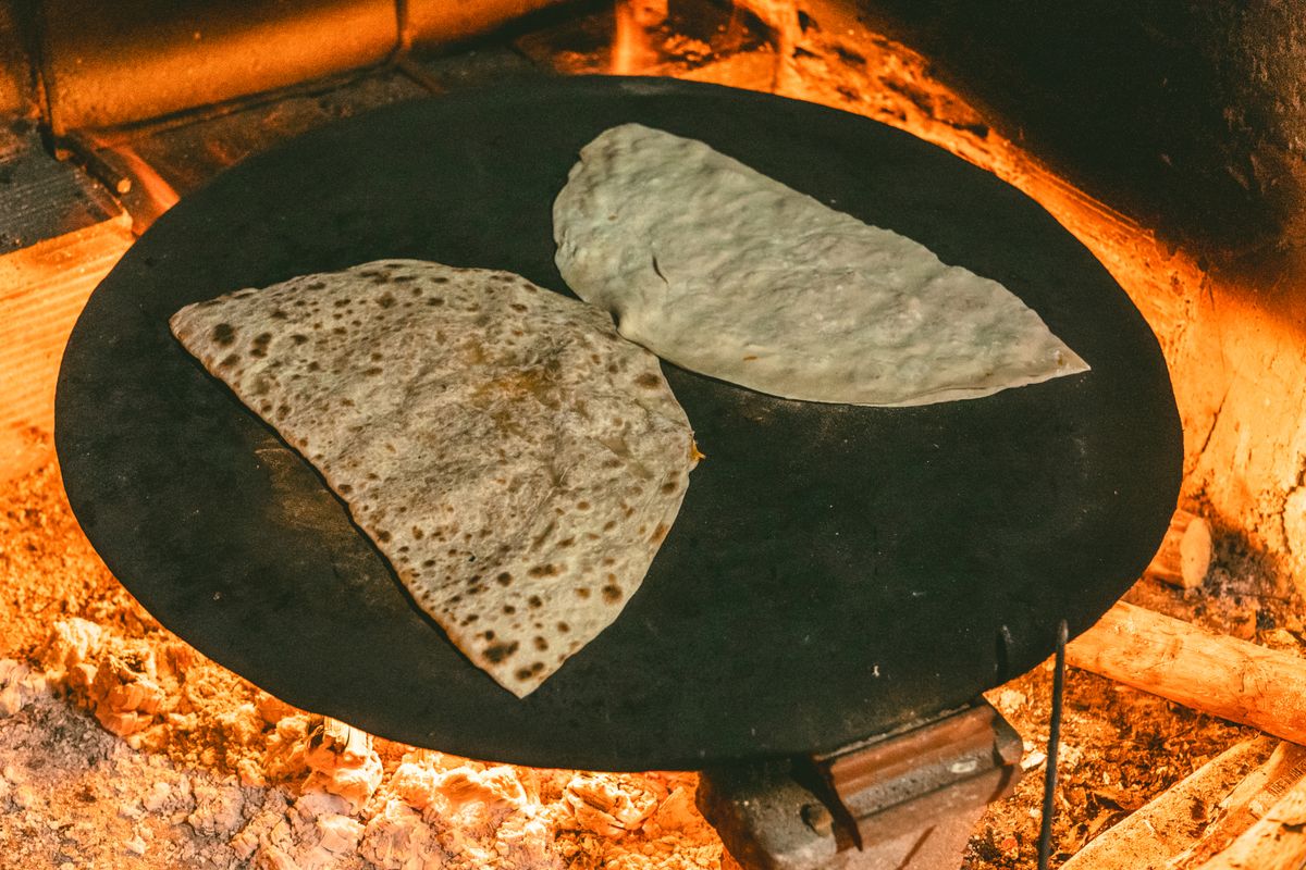 Közde pişen geleneksel gömme hamuru